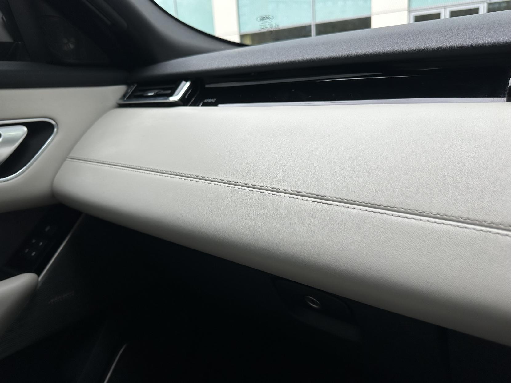 Land Rover Range Rover Velar 2.0 D240 R-Dynamic HSE SUV 5dr Diesel Auto 4WD Euro 6 (s/s) (240 ps)