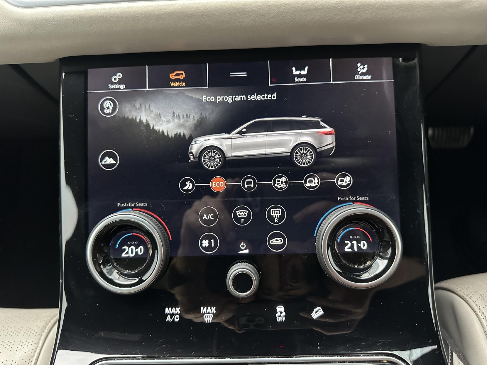 Land Rover Range Rover Velar 2.0 D240 R-Dynamic HSE SUV 5dr Diesel Auto 4WD Euro 6 (s/s) (240 ps)