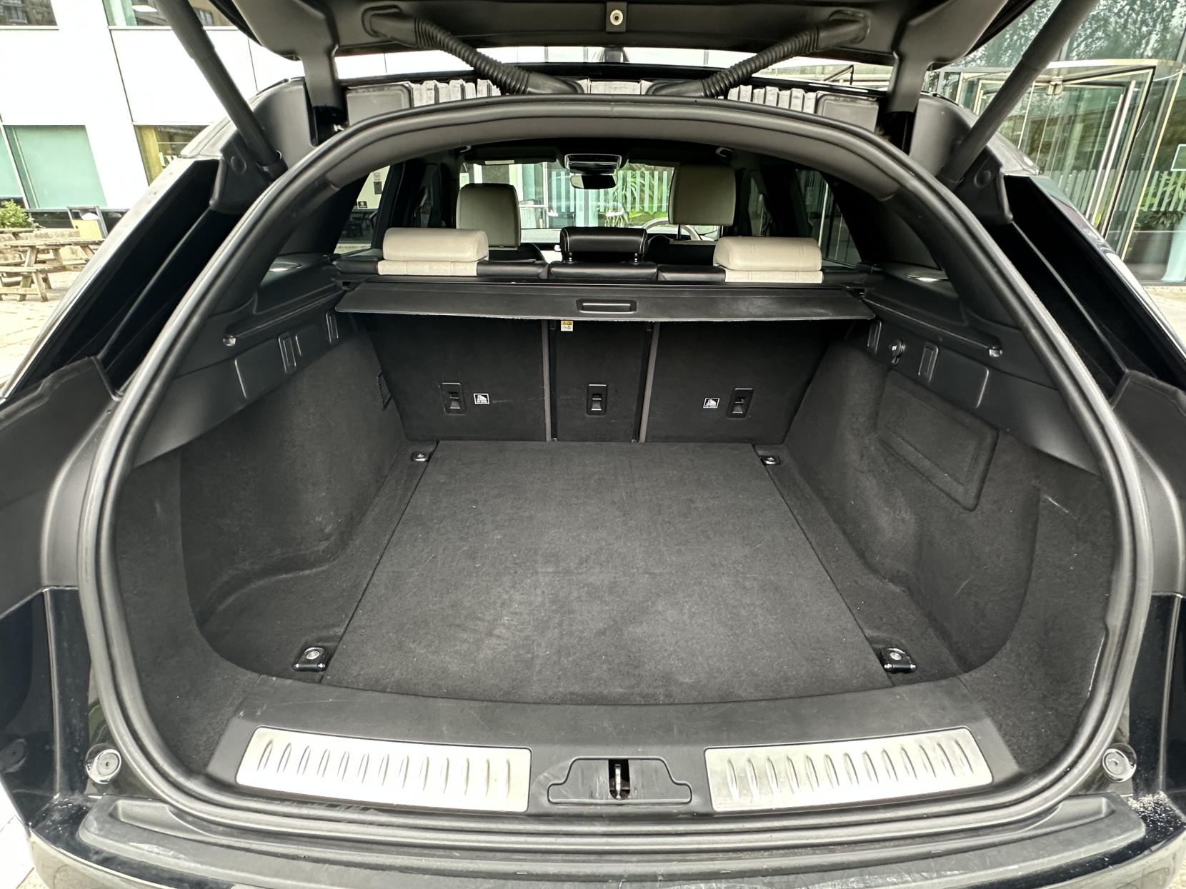 Land Rover Range Rover Velar 2.0 D240 R-Dynamic HSE SUV 5dr Diesel Auto 4WD Euro 6 (s/s) (240 ps)