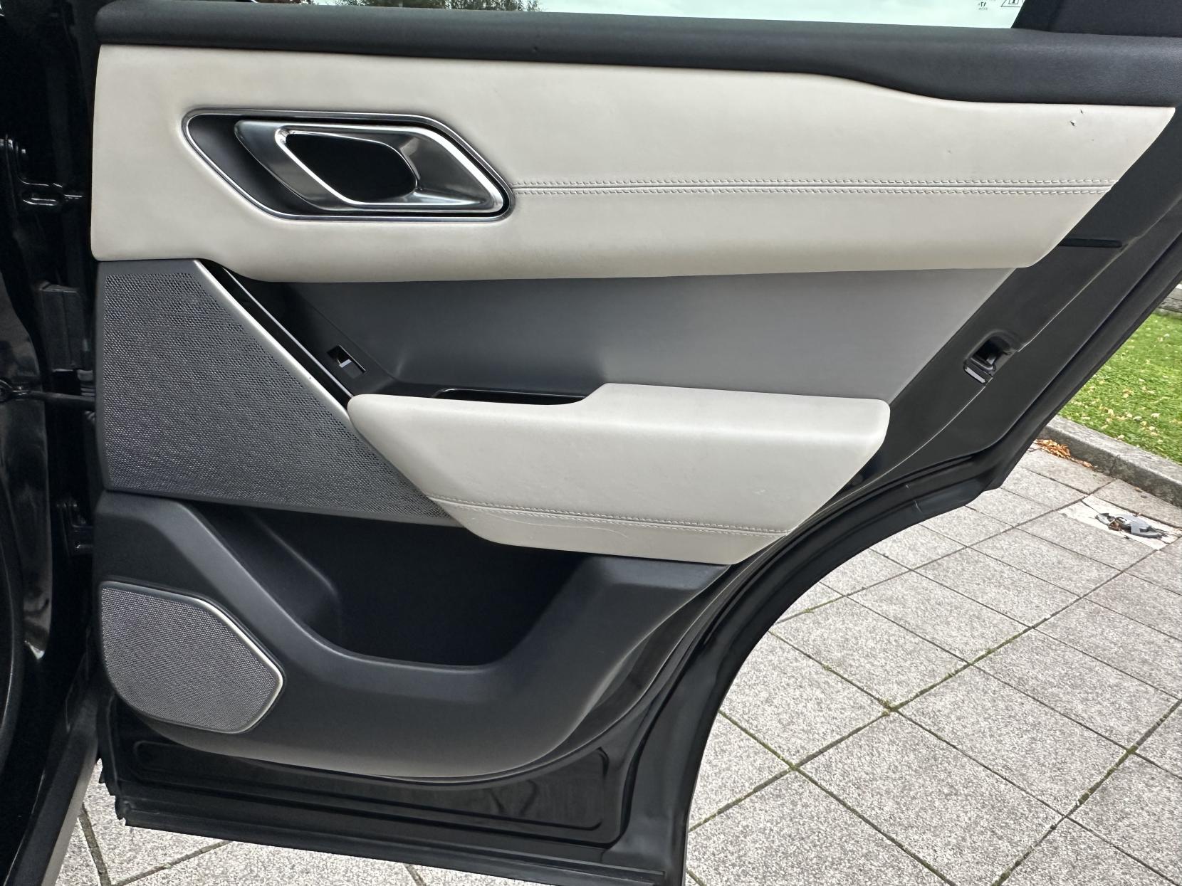 Land Rover Range Rover Velar 2.0 D240 R-Dynamic HSE SUV 5dr Diesel Auto 4WD Euro 6 (s/s) (240 ps)