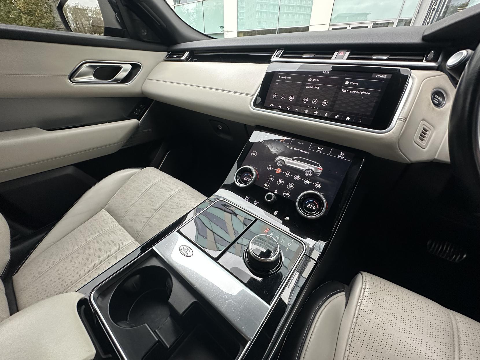 Land Rover Range Rover Velar 2.0 D240 R-Dynamic HSE SUV 5dr Diesel Auto 4WD Euro 6 (s/s) (240 ps)