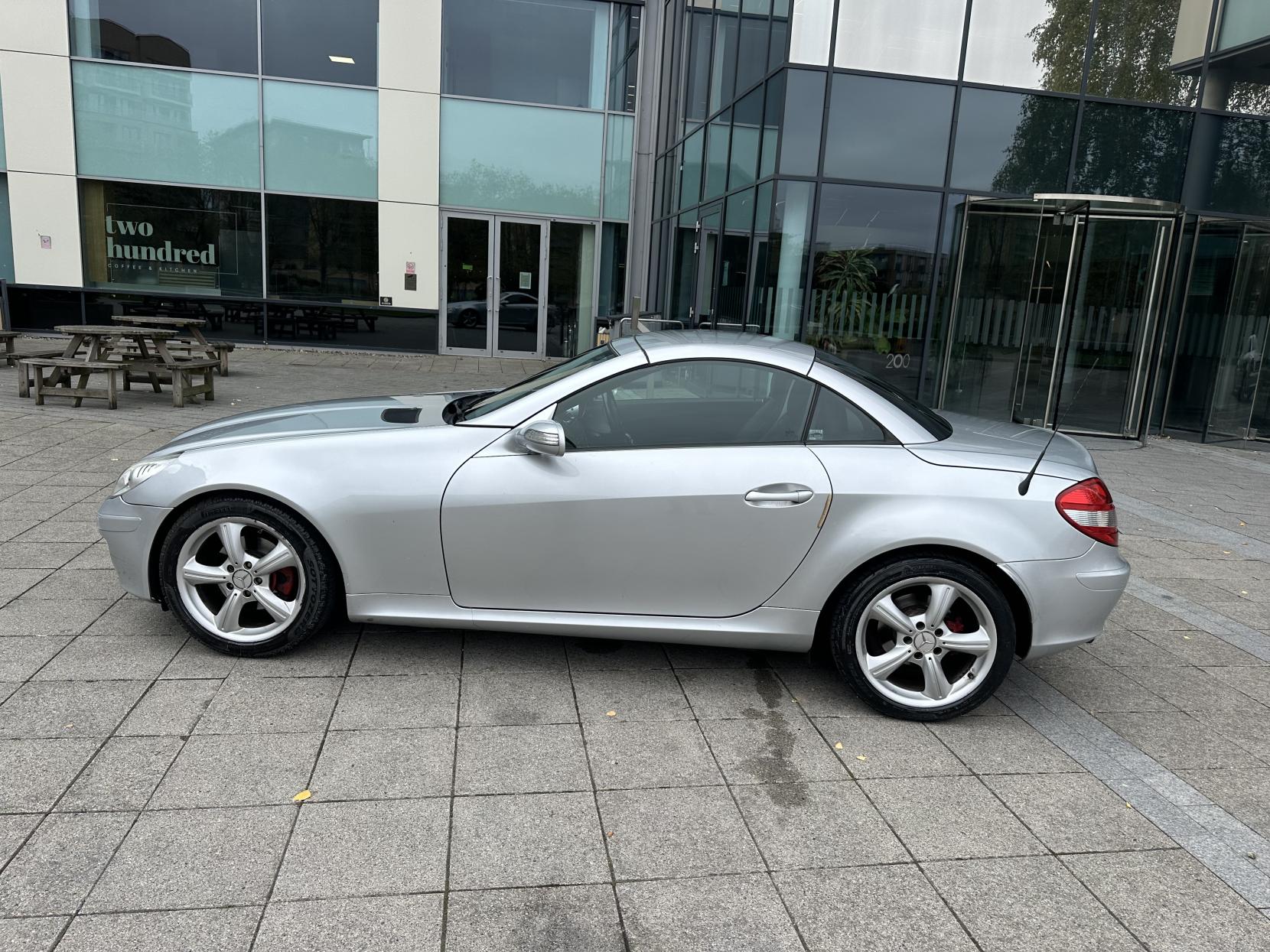 Mercedes-Benz SLK 1.8 SLK200 Kompressor Convertible 2dr Petrol Automatic (211 g/km, 163 bhp)