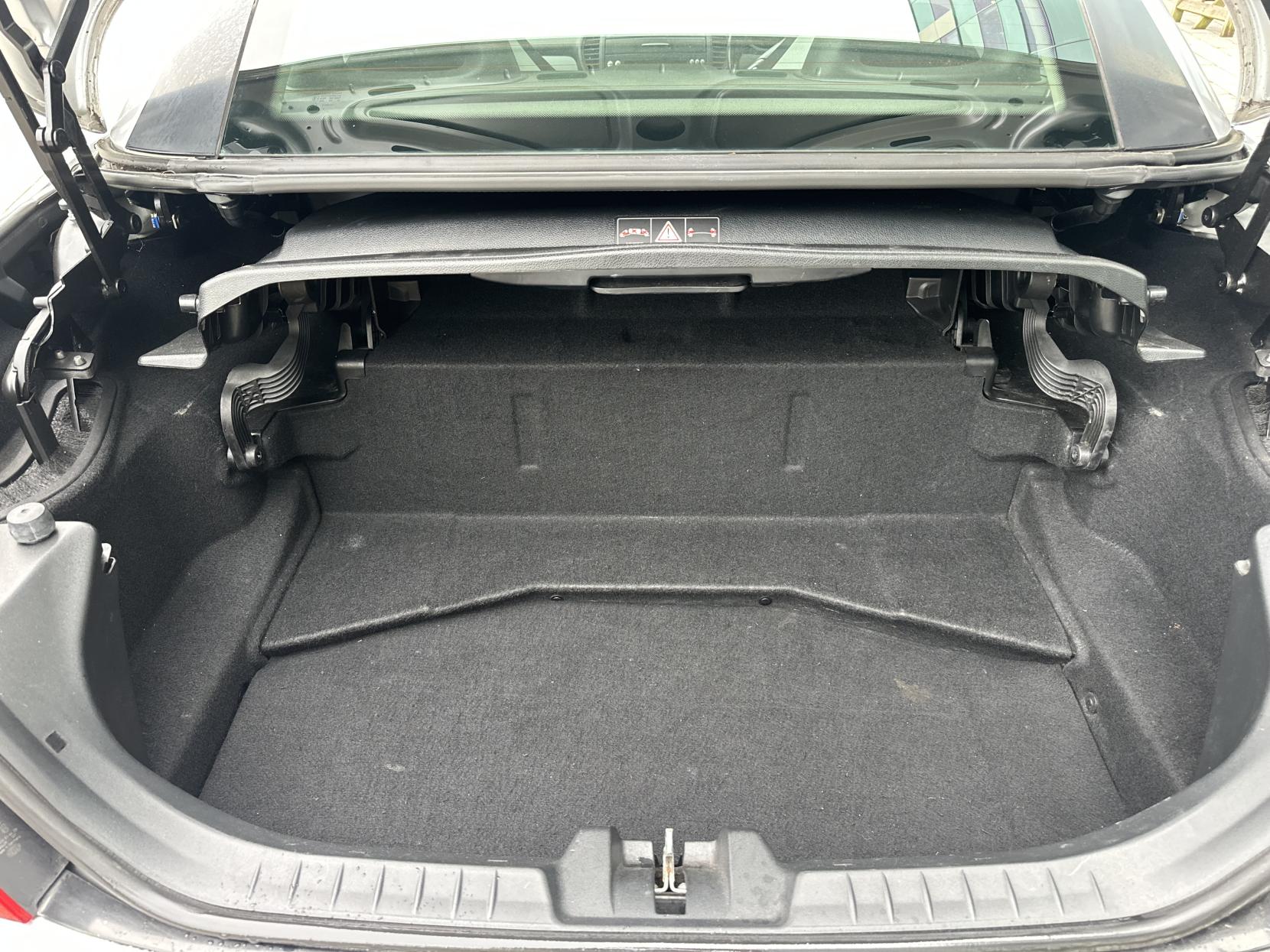 Mercedes-Benz SLK 1.8 SLK200 Kompressor Convertible 2dr Petrol Automatic (211 g/km, 163 bhp)