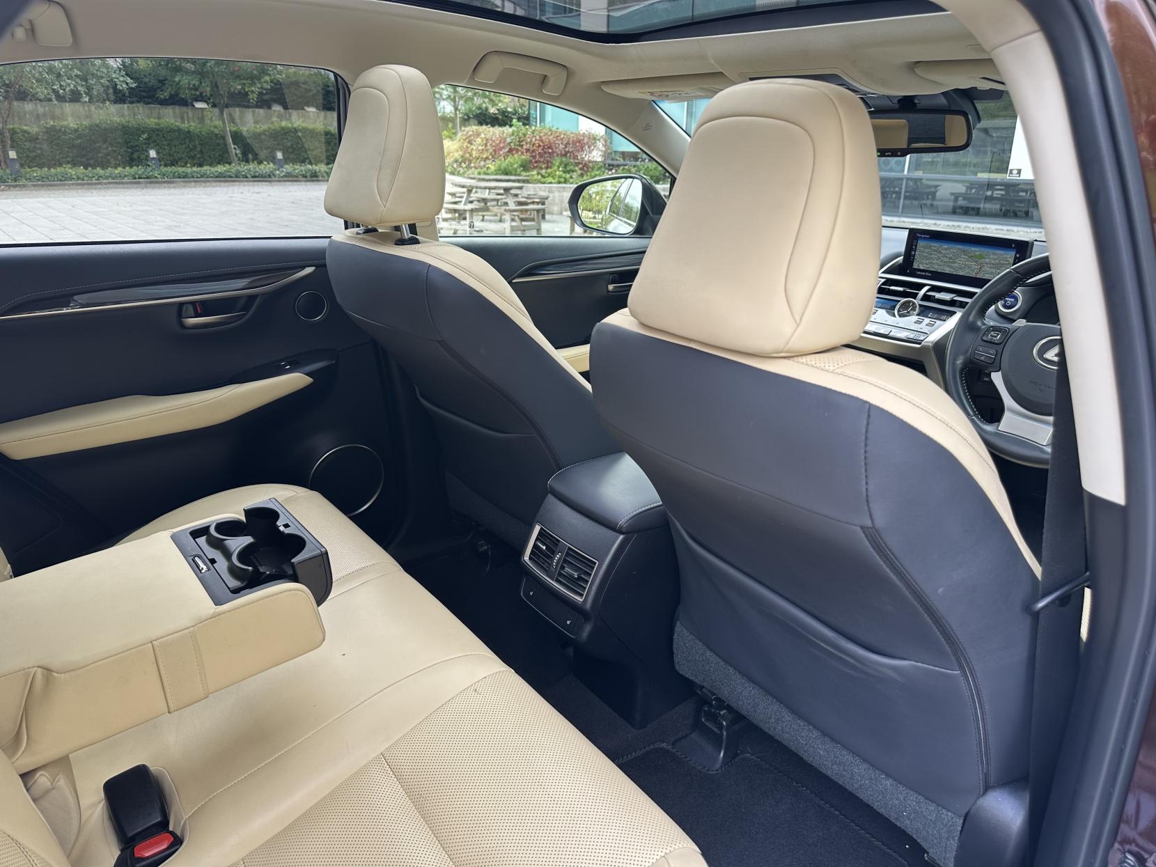 Lexus NX 2.5 300h Premier SUV 5dr Petrol Hybrid E-CVT 4WD Euro 6 (s/s) (197 ps)