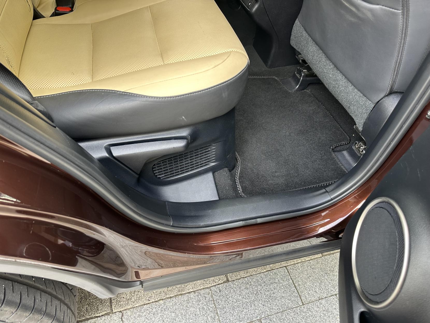 Lexus NX 2.5 300h Premier SUV 5dr Petrol Hybrid E-CVT 4WD Euro 6 (s/s) (197 ps)