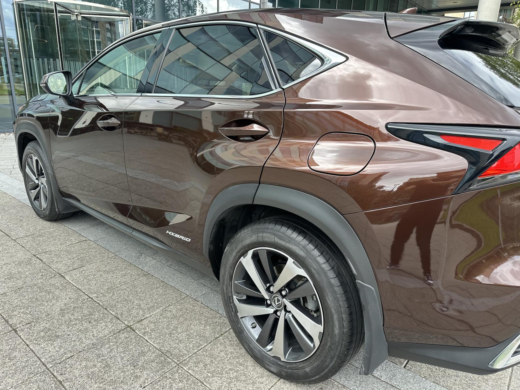 Lexus NX 2.5 300h Premier SUV 5dr Petrol Hybrid E-CVT 4WD Euro 6 (s/s) (197 ps)
