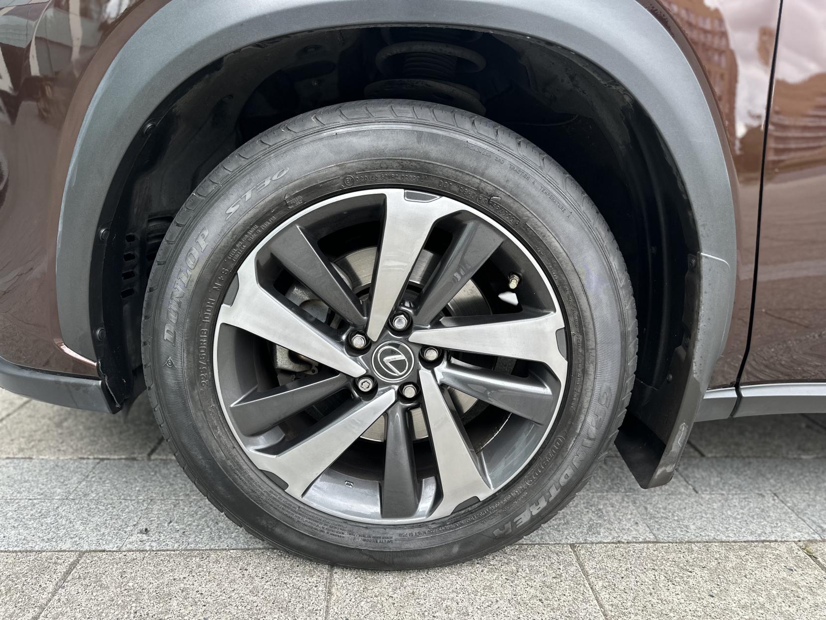 Lexus NX 2.5 300h Premier SUV 5dr Petrol Hybrid E-CVT 4WD Euro 6 (s/s) (197 ps)