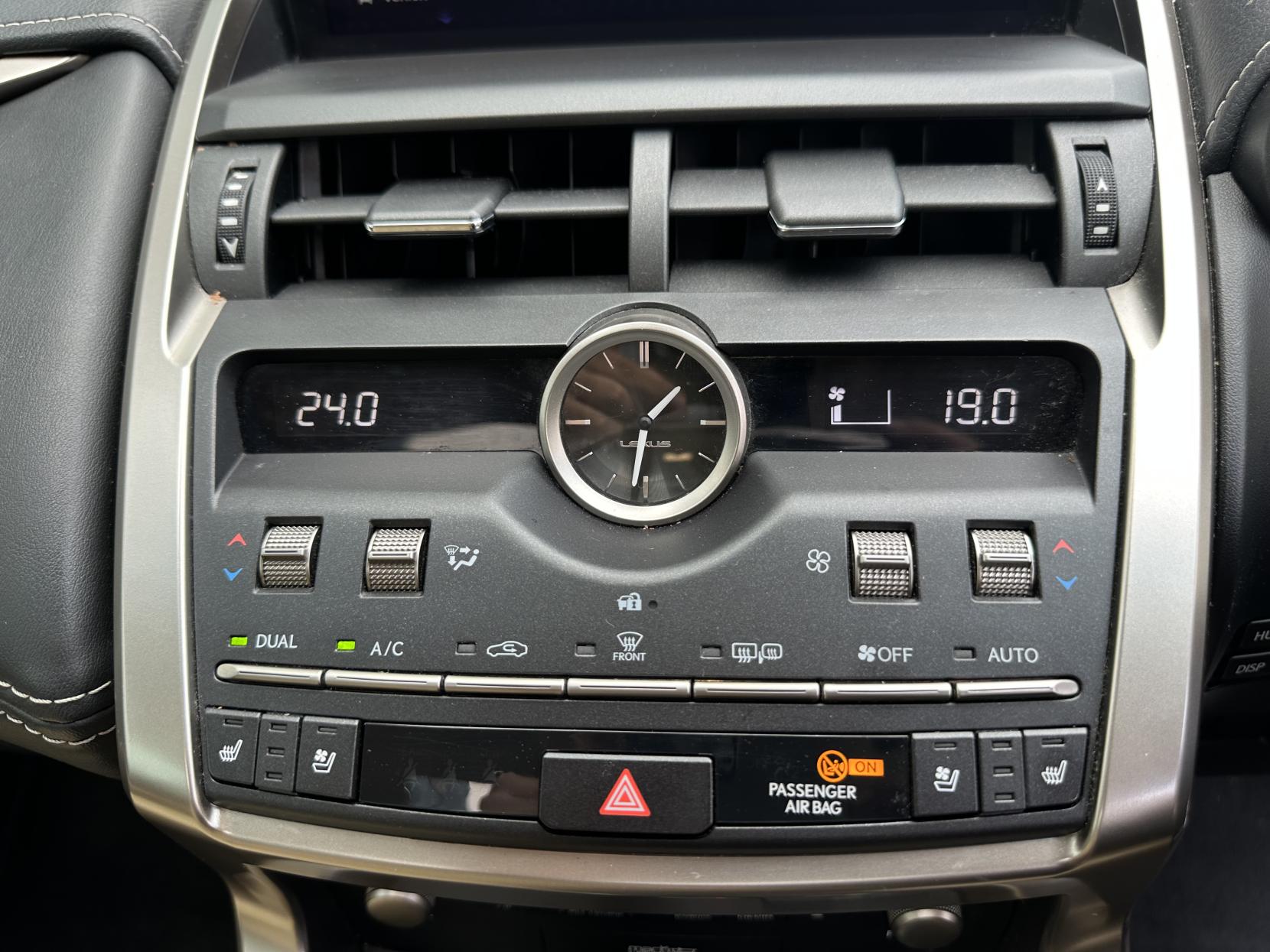 Lexus NX 2.5 300h Premier SUV 5dr Petrol Hybrid E-CVT 4WD Euro 6 (s/s) (197 ps)
