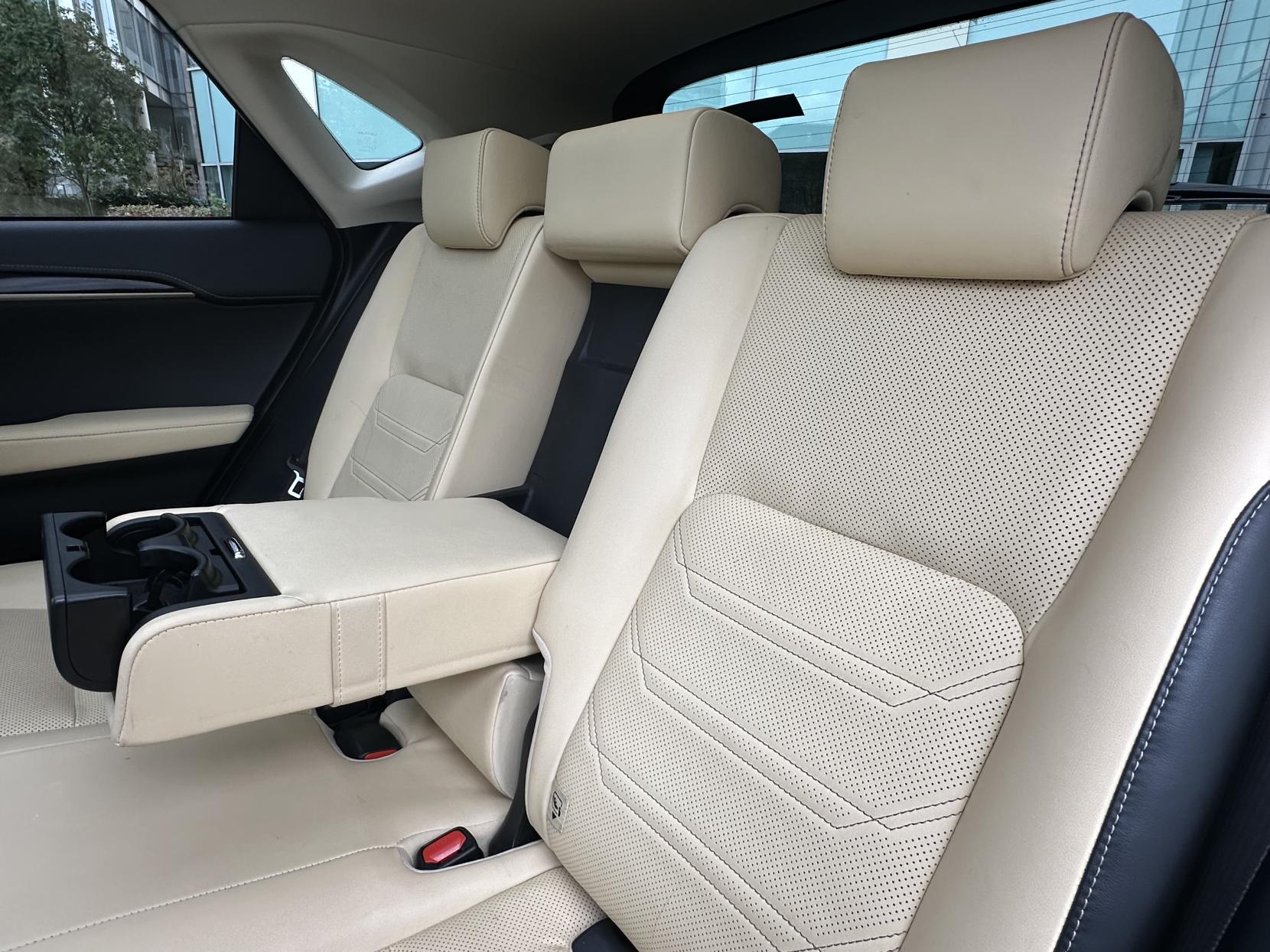 Lexus NX 2.5 300h Premier SUV 5dr Petrol Hybrid E-CVT 4WD Euro 6 (s/s) (197 ps)