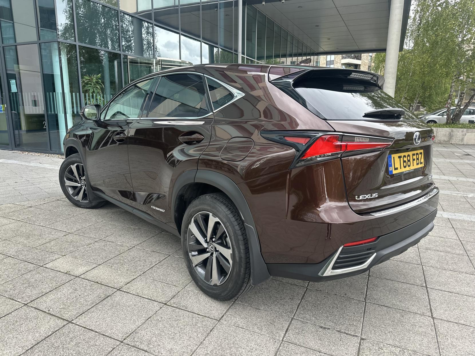 Lexus NX 2.5 300h Premier SUV 5dr Petrol Hybrid E-CVT 4WD Euro 6 (s/s) (197 ps)