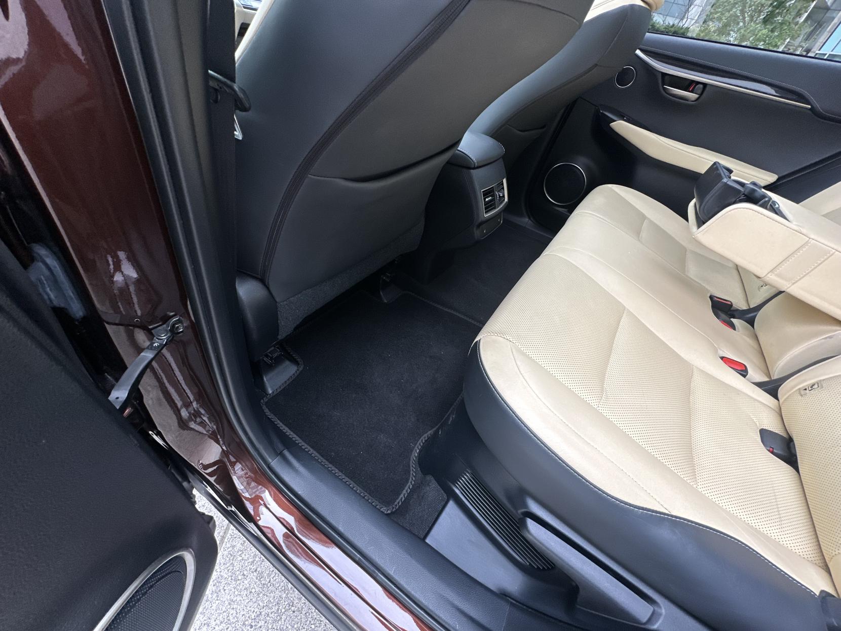 Lexus NX 2.5 300h Premier SUV 5dr Petrol Hybrid E-CVT 4WD Euro 6 (s/s) (197 ps)