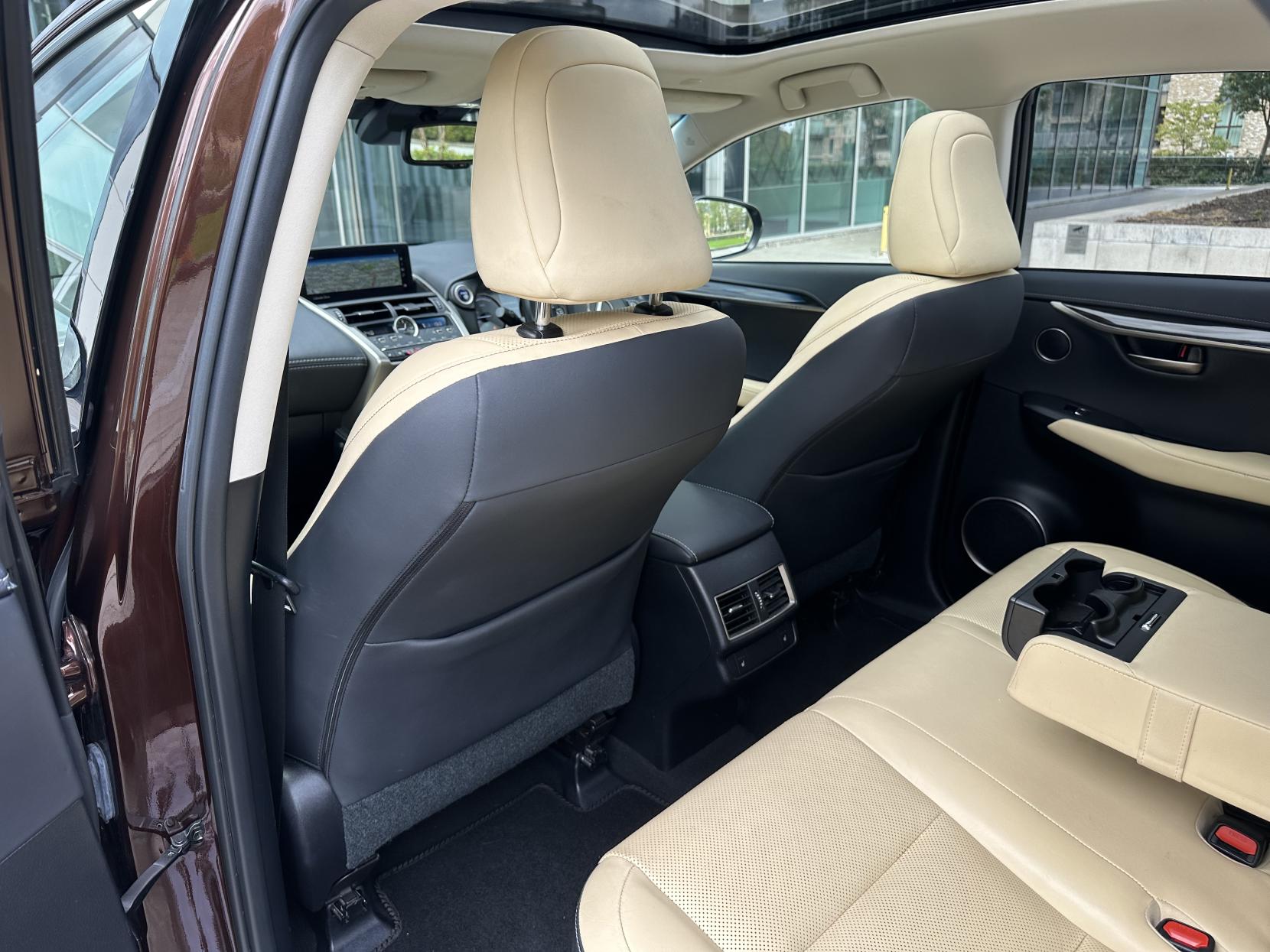 Lexus NX 2.5 300h Premier SUV 5dr Petrol Hybrid E-CVT 4WD Euro 6 (s/s) (197 ps)
