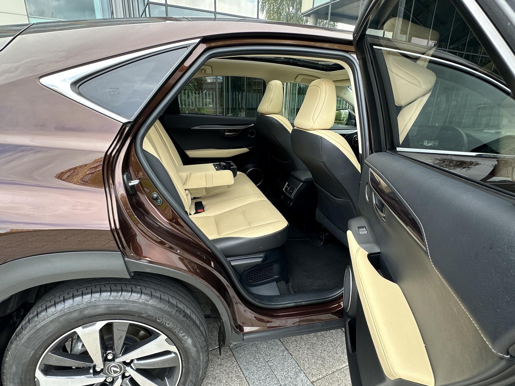 Lexus NX 2.5 300h Premier SUV 5dr Petrol Hybrid E-CVT 4WD Euro 6 (s/s) (197 ps)
