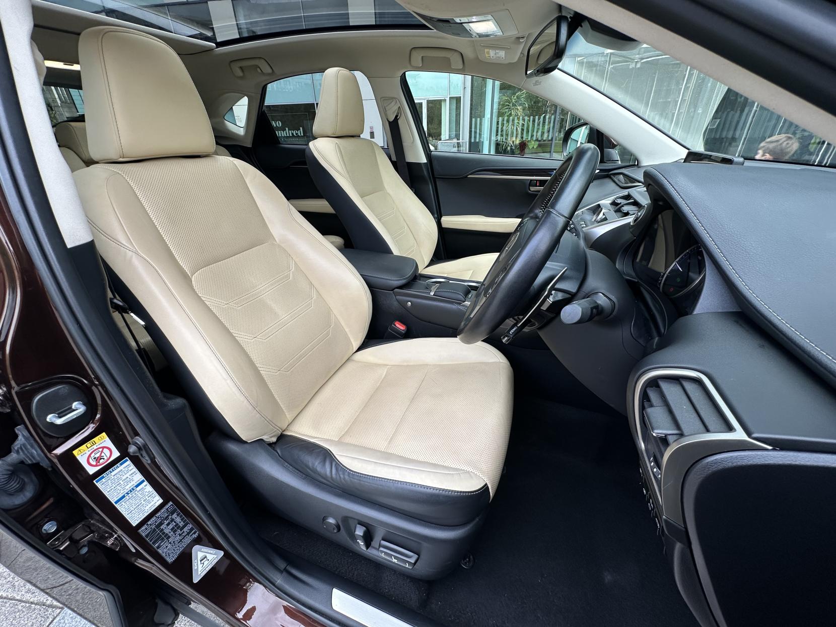 Lexus NX 2.5 300h Premier SUV 5dr Petrol Hybrid E-CVT 4WD Euro 6 (s/s) (197 ps)