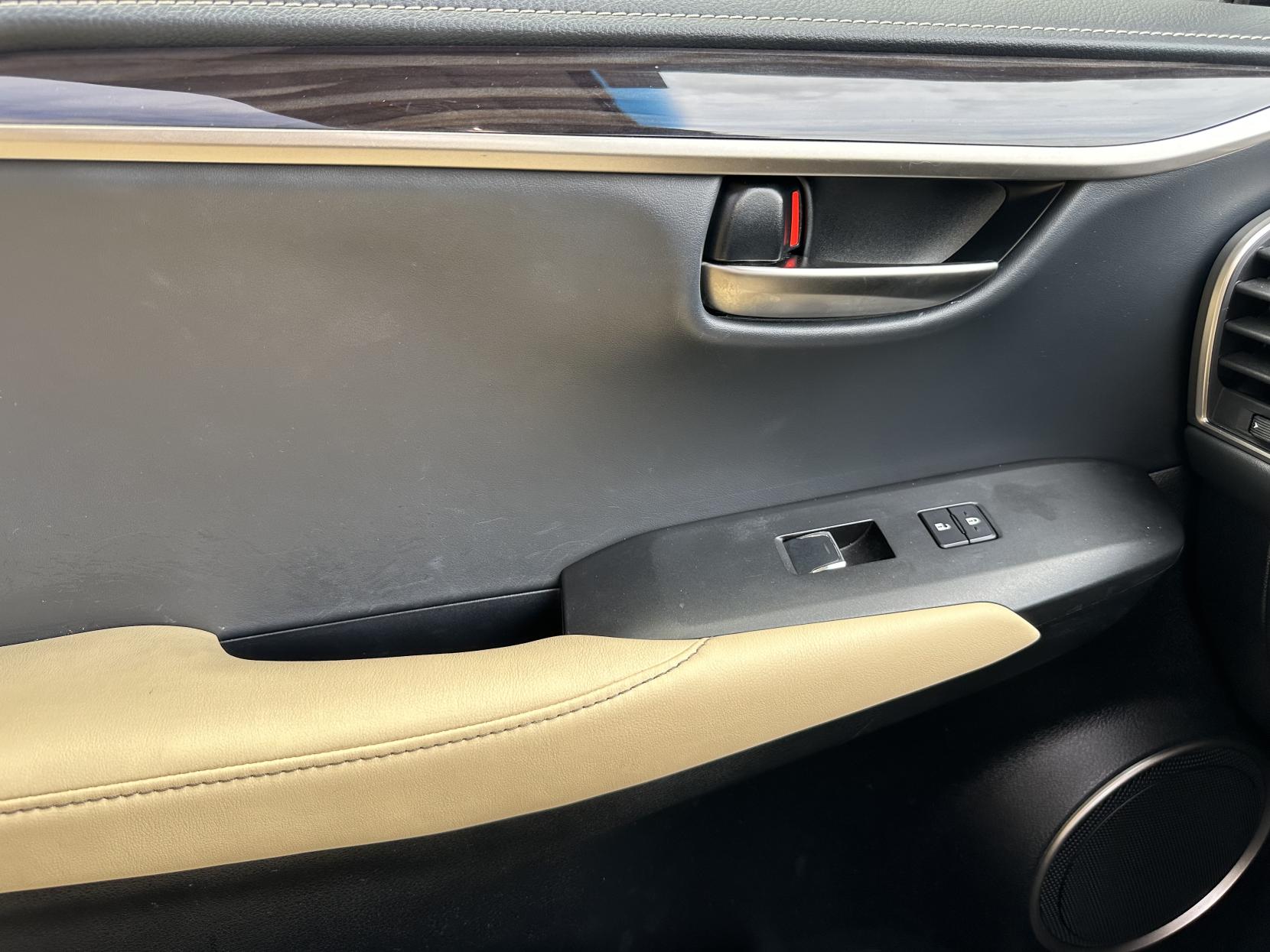 Lexus NX 2.5 300h Premier SUV 5dr Petrol Hybrid E-CVT 4WD Euro 6 (s/s) (197 ps)