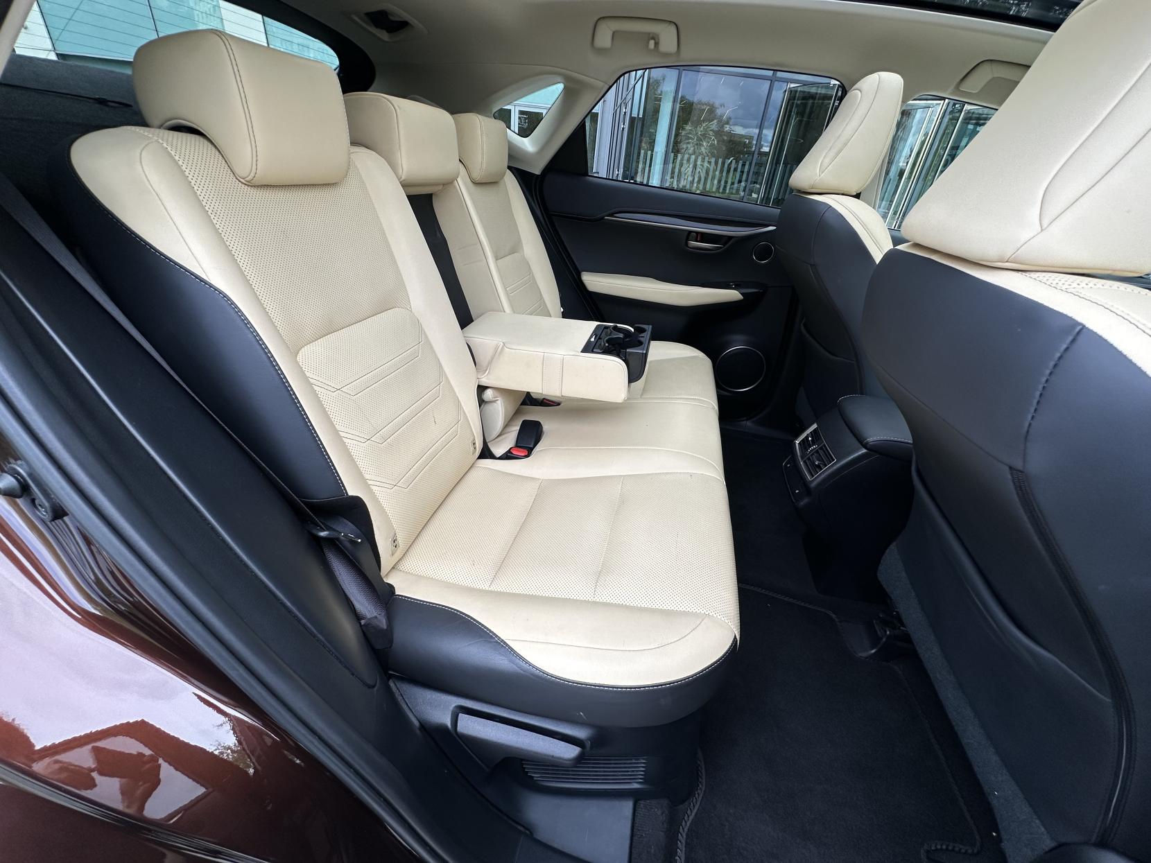 Lexus NX 2.5 300h Premier SUV 5dr Petrol Hybrid E-CVT 4WD Euro 6 (s/s) (197 ps)
