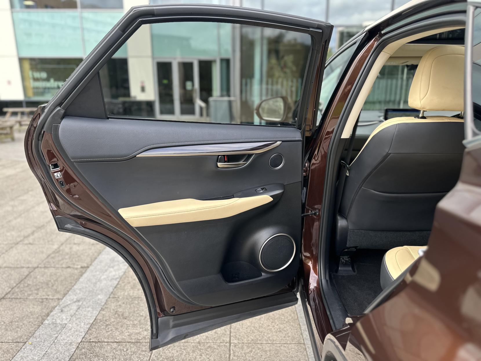 Lexus NX 2.5 300h Premier SUV 5dr Petrol Hybrid E-CVT 4WD Euro 6 (s/s) (197 ps)
