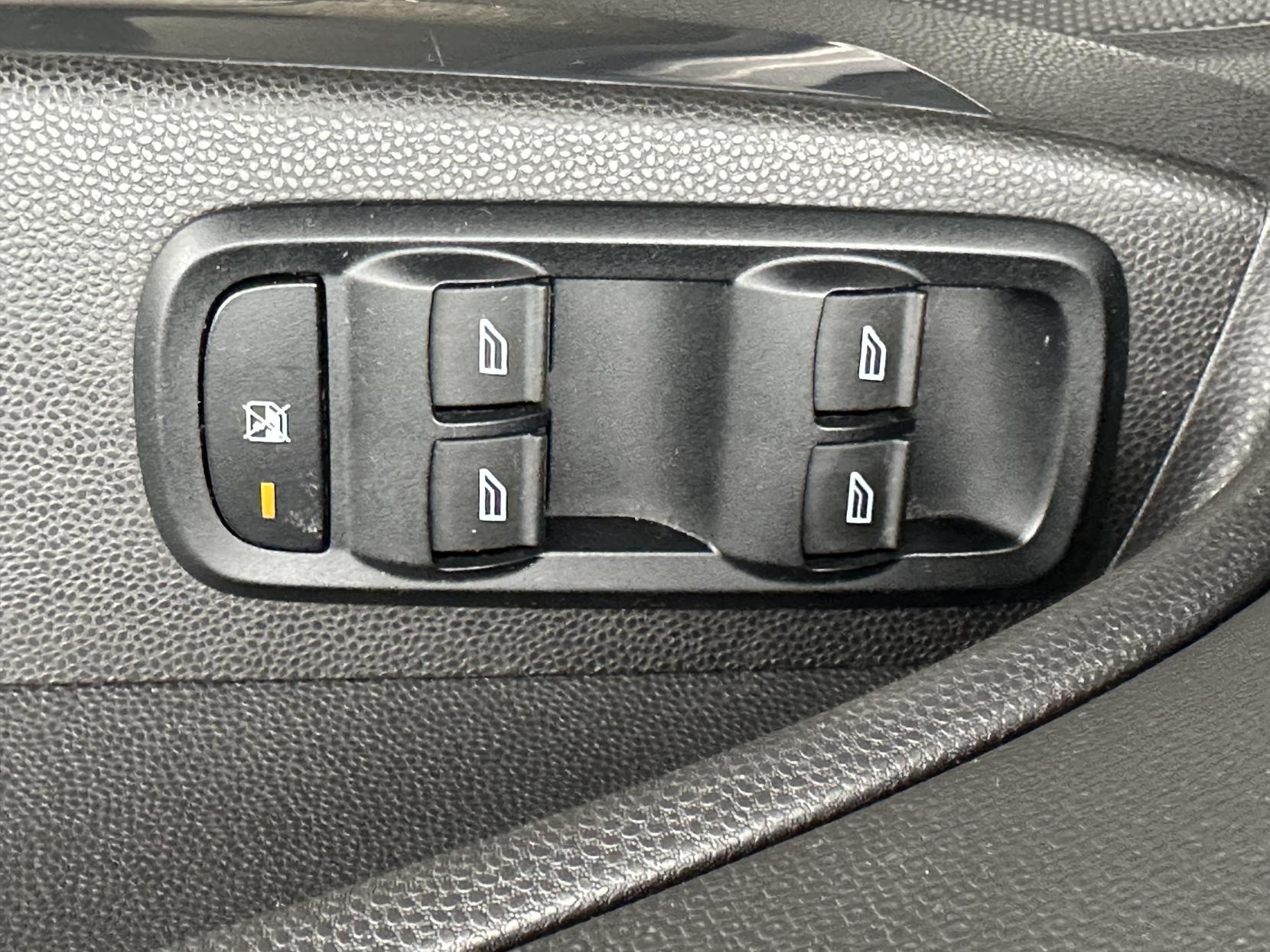 Ford EcoSport 1.0T EcoBoost Titanium SUV 5dr Petrol Manual 2WD Euro 5 (s/s) (125 ps)