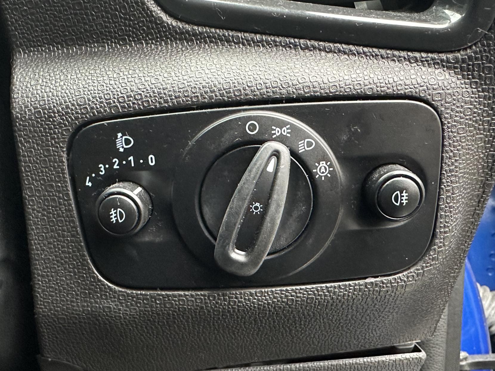 Ford EcoSport 1.0T EcoBoost Titanium SUV 5dr Petrol Manual 2WD Euro 5 (s/s) (125 ps)