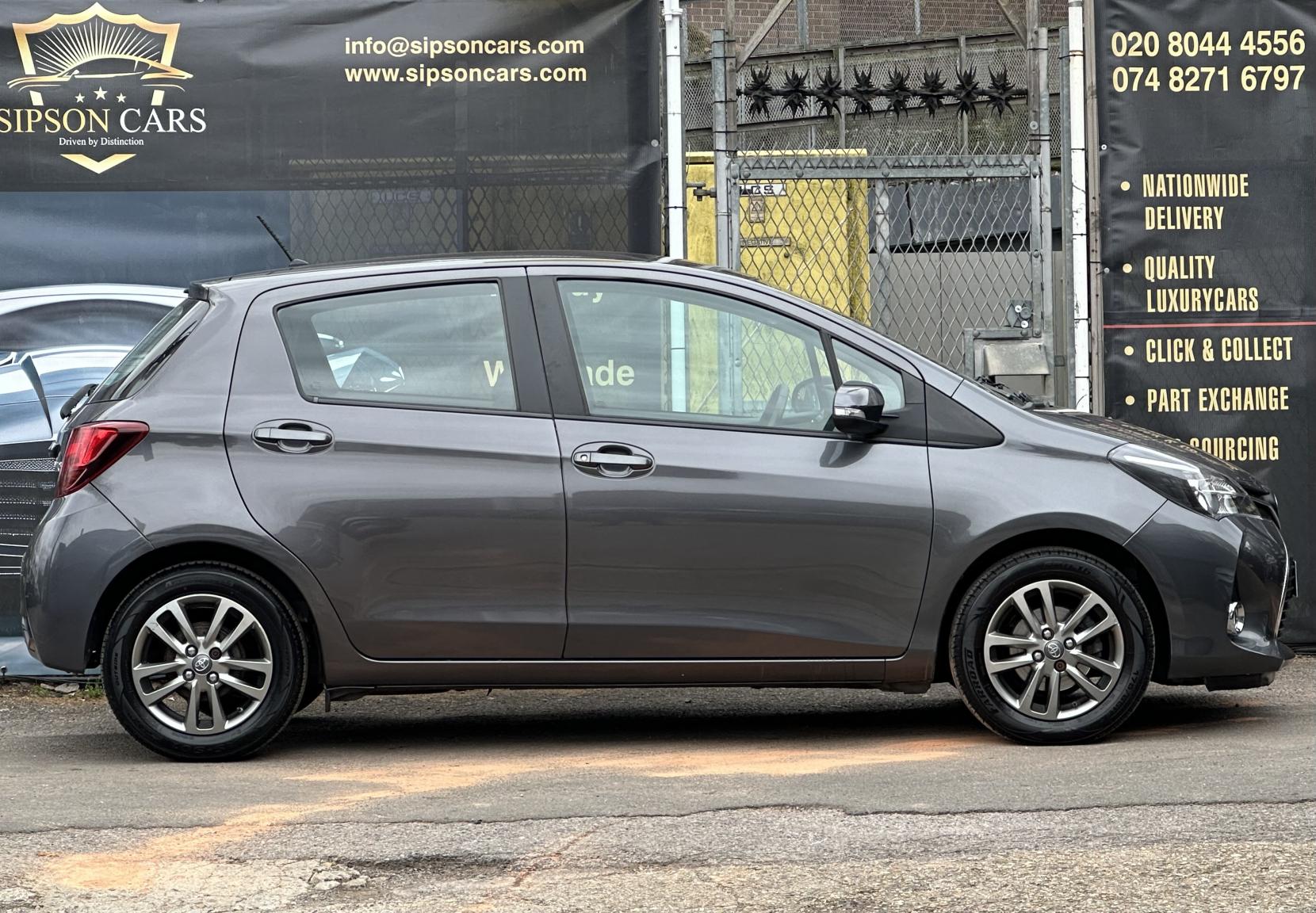 Toyota Yaris 1.33 Dual VVT-i Icon Hatchback 5dr Petrol Multidrive S Euro 5 (99 ps)