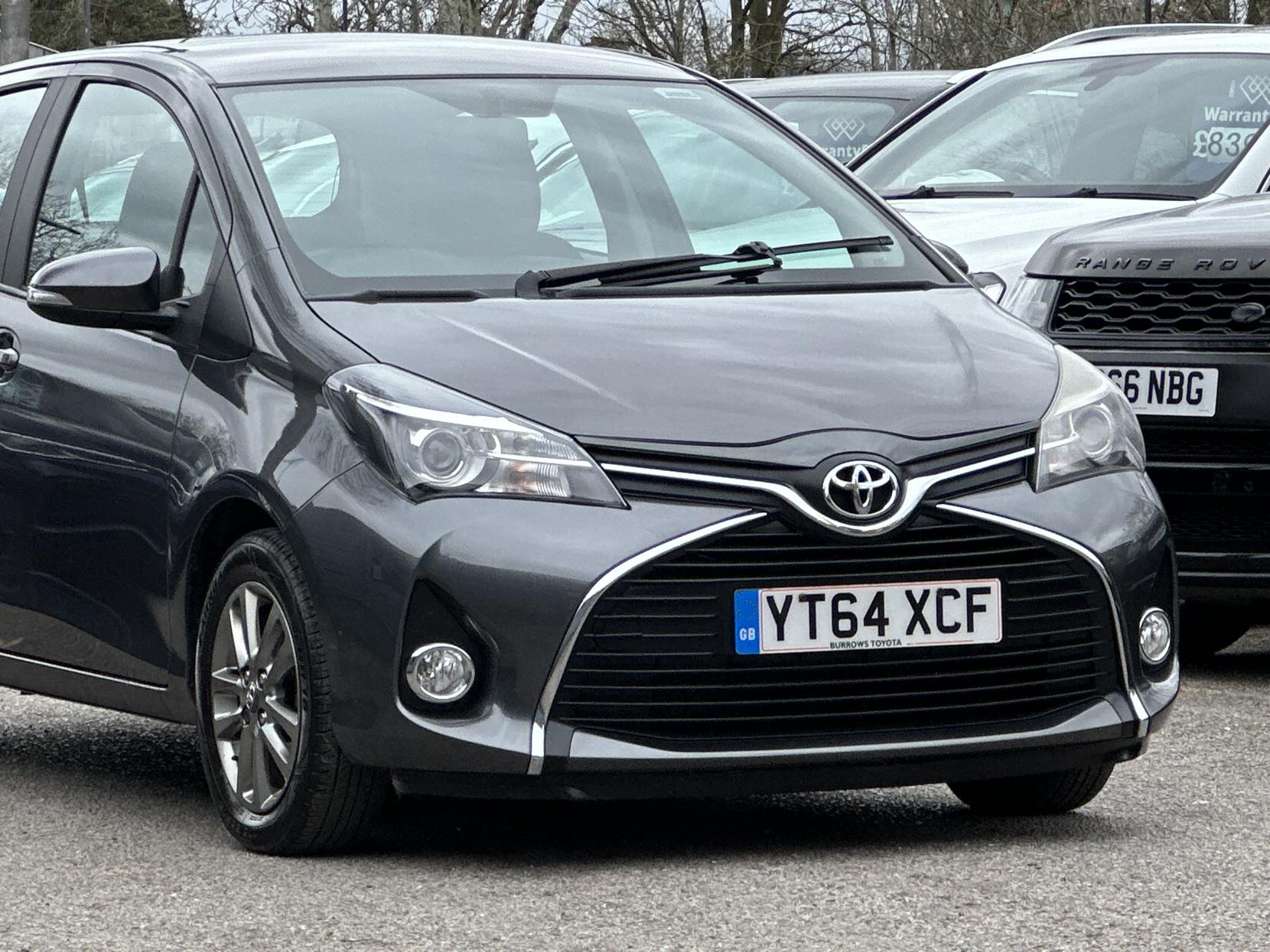 Toyota Yaris 1.33 Dual VVT-i Icon Hatchback 5dr Petrol Multidrive S Euro 5 (99 ps)