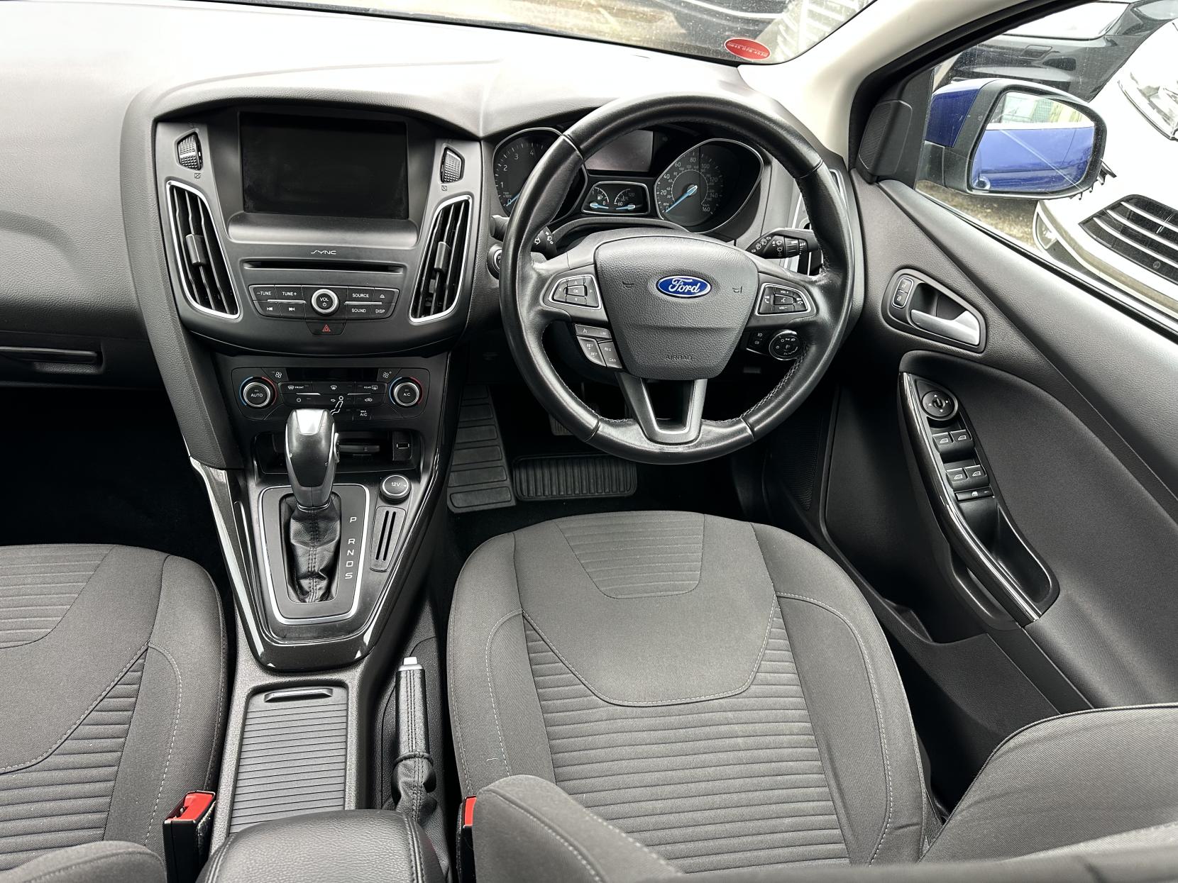 Ford Focus 1.6 Titanium Hatchback 5dr Petrol Powershift Euro 6 (125 ps)