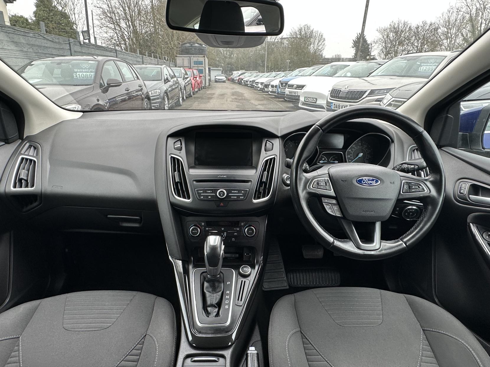 Ford Focus 1.6 Titanium Hatchback 5dr Petrol Powershift Euro 6 (125 ps)