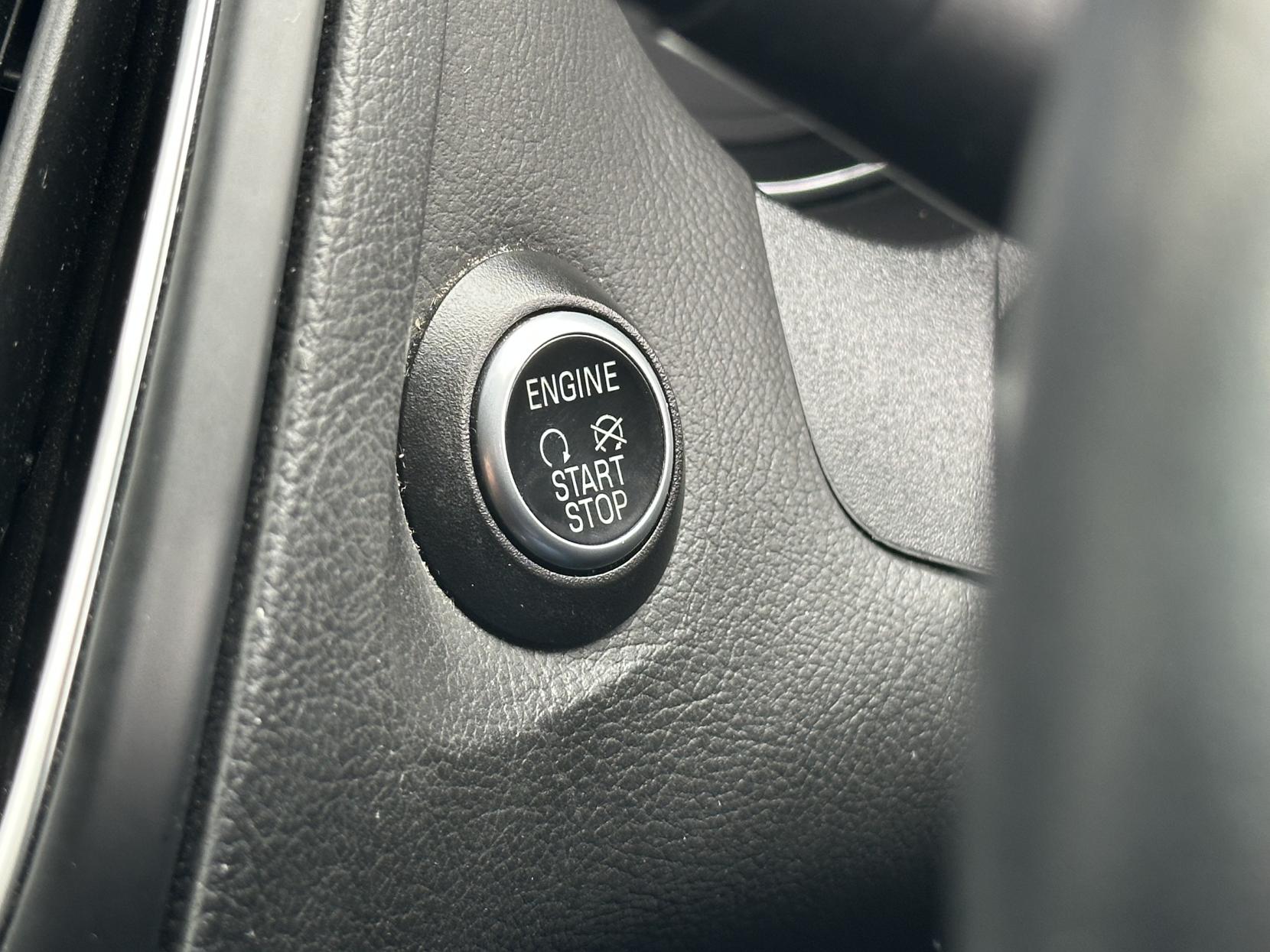 Ford Focus 1.6 Titanium Hatchback 5dr Petrol Powershift Euro 6 (125 ps)