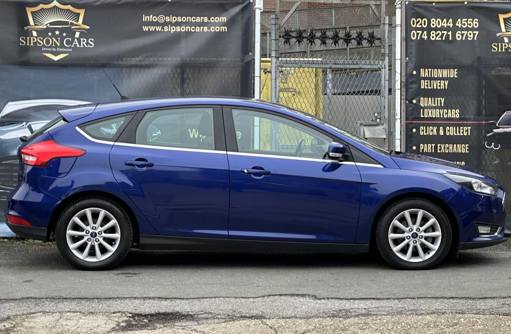 Ford Focus 1.6 Titanium Hatchback 5dr Petrol Powershift Euro 6 (125 ps)