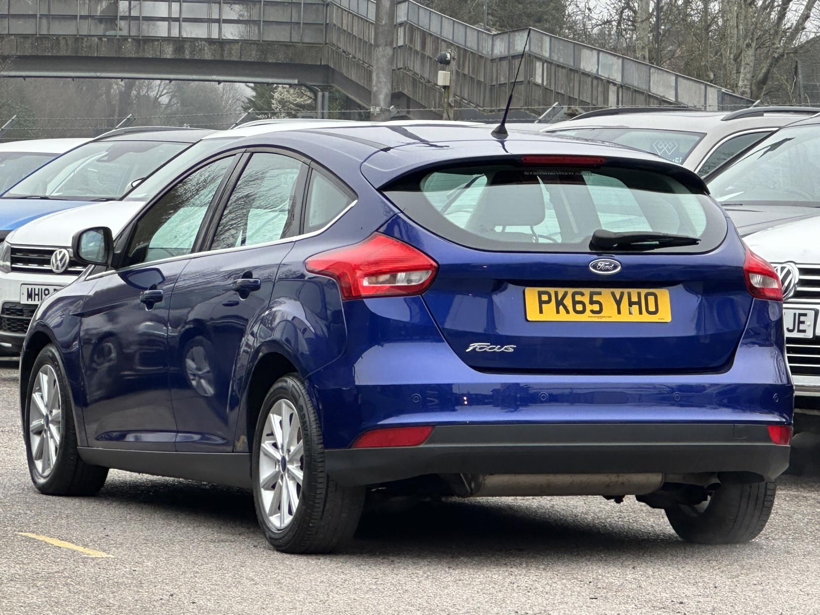 Ford Focus 1.6 Titanium Hatchback 5dr Petrol Powershift Euro 6 (125 ps)