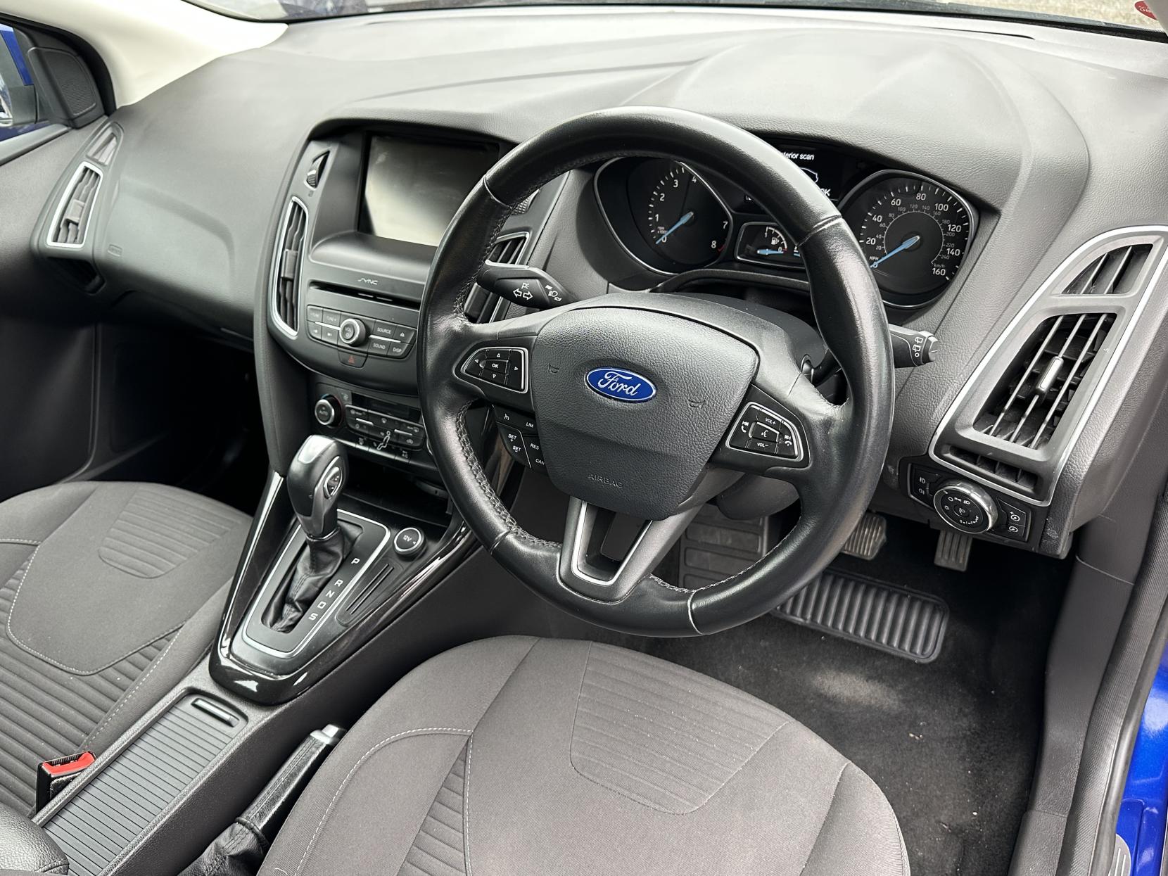 Ford Focus 1.6 Titanium Hatchback 5dr Petrol Powershift Euro 6 (125 ps)