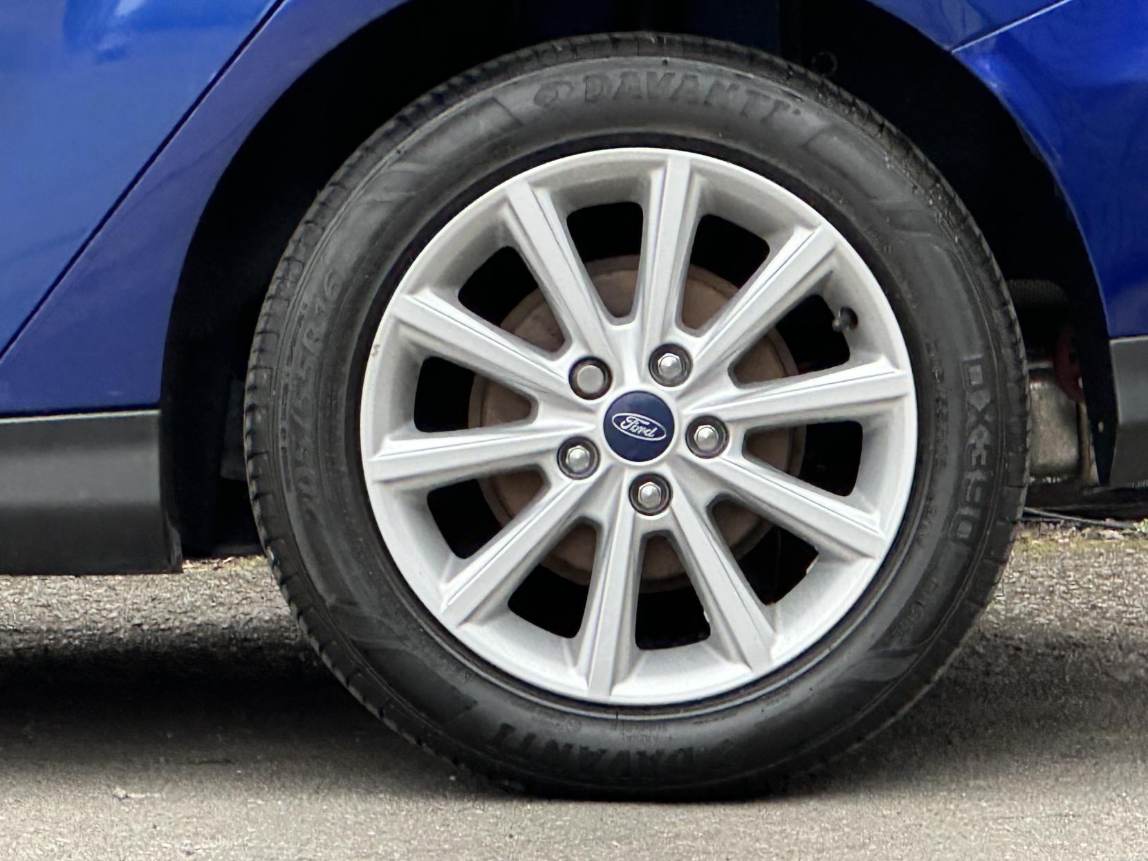 Ford Focus 1.6 Titanium Hatchback 5dr Petrol Powershift Euro 6 (125 ps)