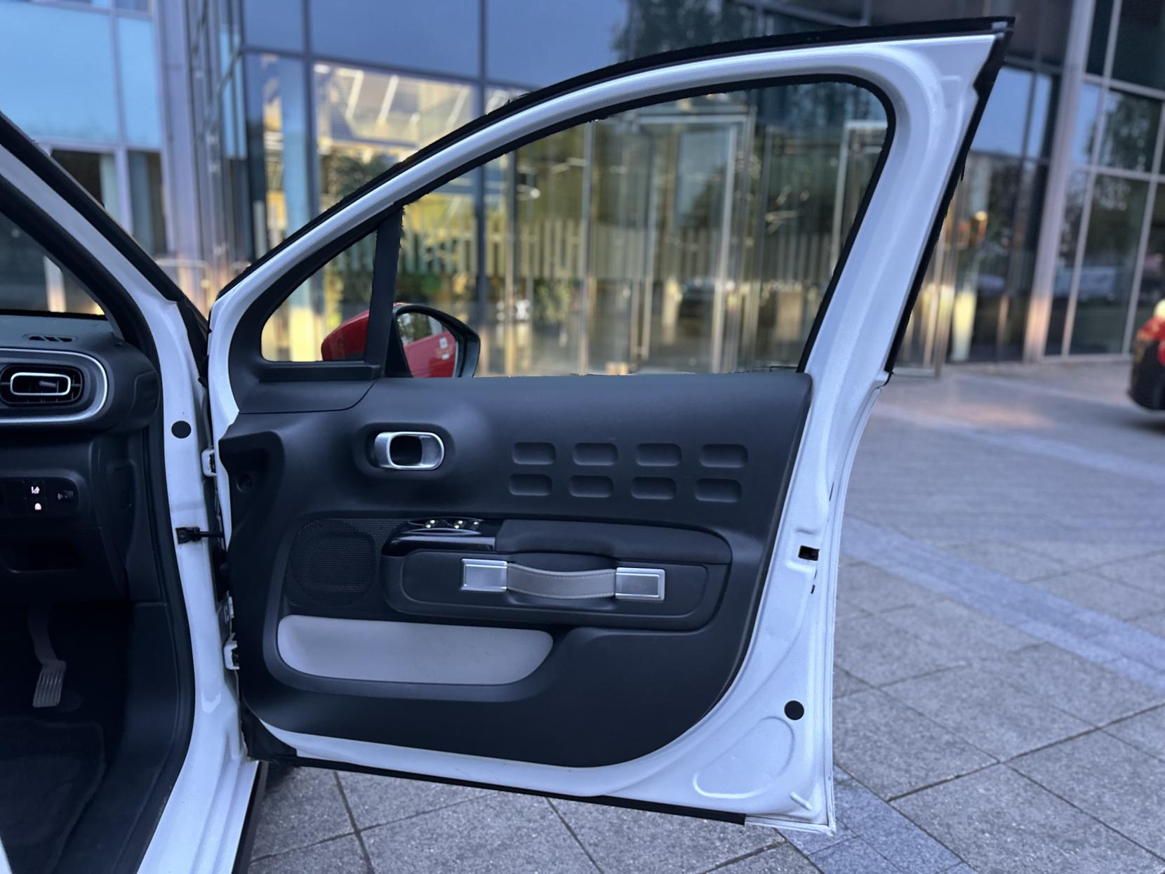 Citroen C3 1.2 PureTech Flair Hatchback 5dr Petrol Manual Euro 6 (82 ps)