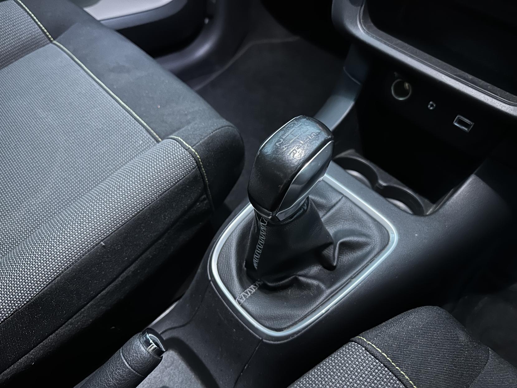 Citroen C3 1.2 PureTech Flair Hatchback 5dr Petrol Manual Euro 6 (82 ps)