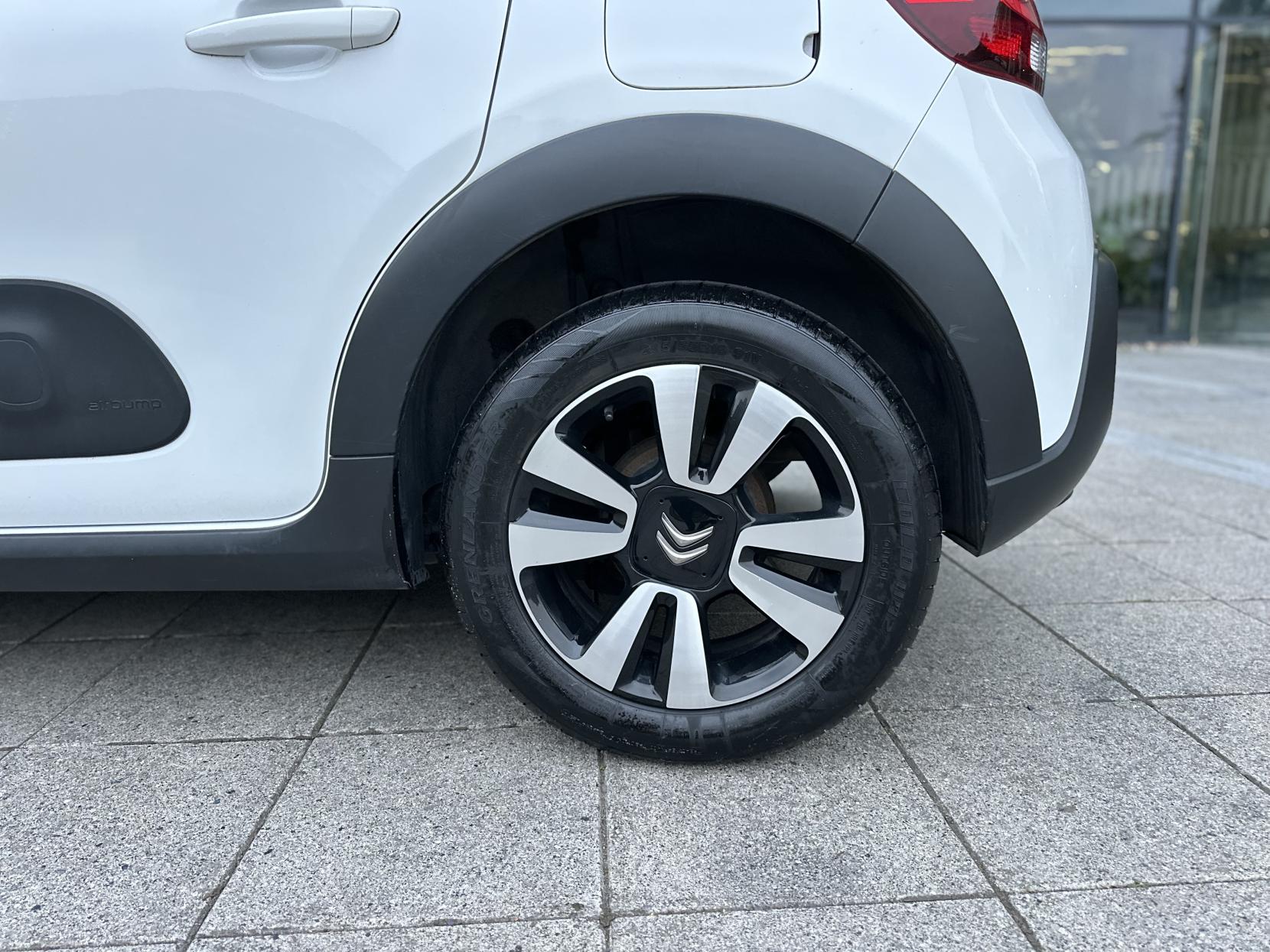 Citroen C3 1.2 PureTech Flair Hatchback 5dr Petrol Manual Euro 6 (82 ps)