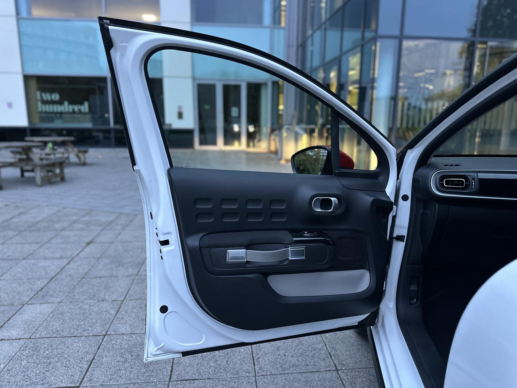 Citroen C3 1.2 PureTech Flair Hatchback 5dr Petrol Manual Euro 6 (82 ps)