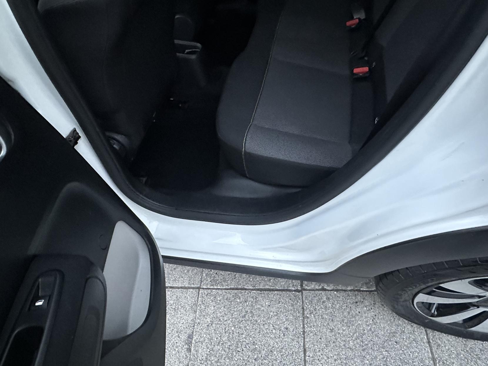 Citroen C3 1.2 PureTech Flair Hatchback 5dr Petrol Manual Euro 6 (82 ps)