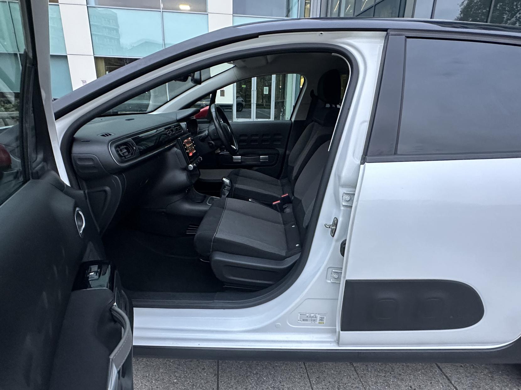 Citroen C3 1.2 PureTech Flair Hatchback 5dr Petrol Manual Euro 6 (82 ps)