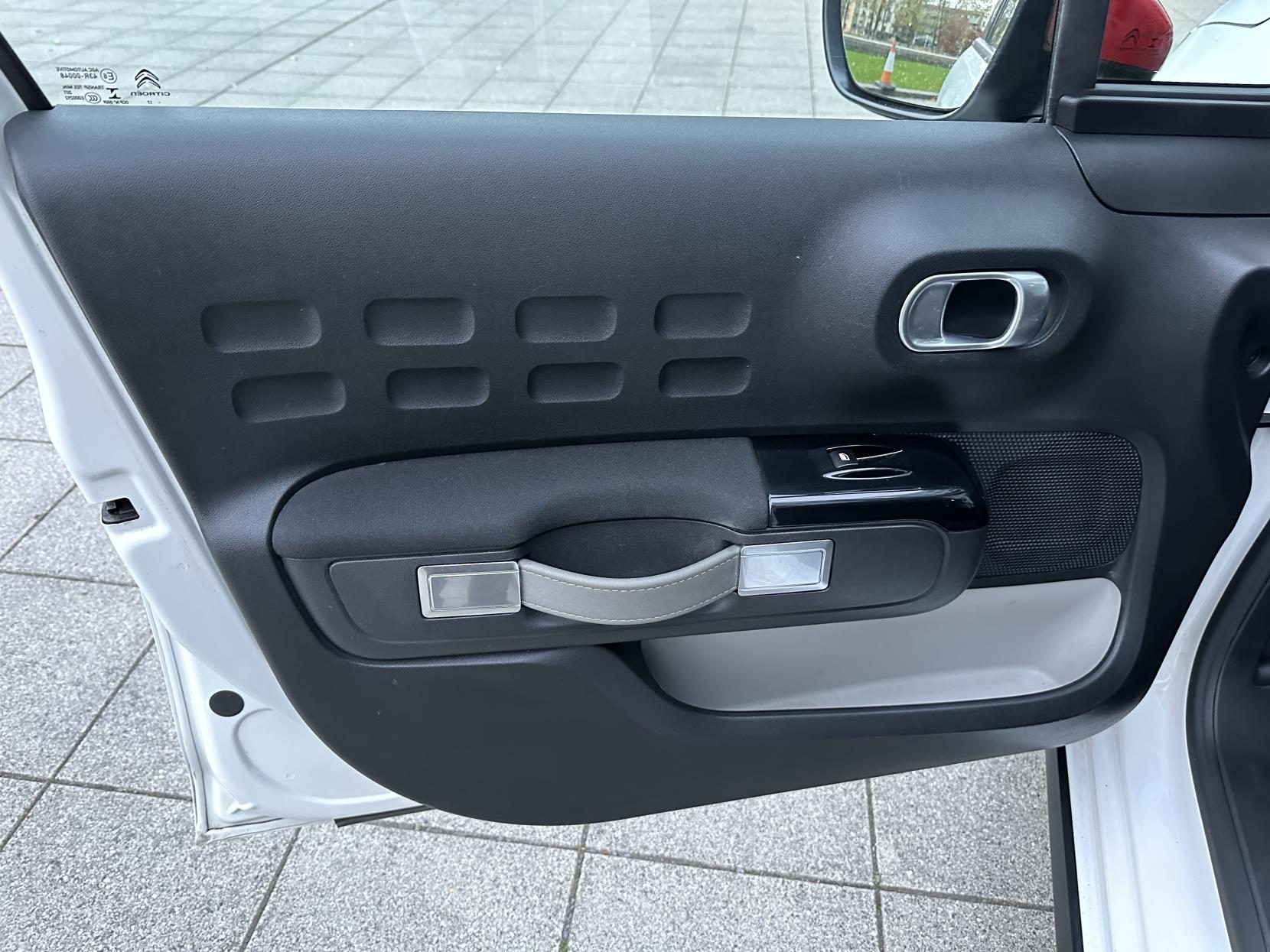 Citroen C3 1.2 PureTech Flair Hatchback 5dr Petrol Manual Euro 6 (82 ps)