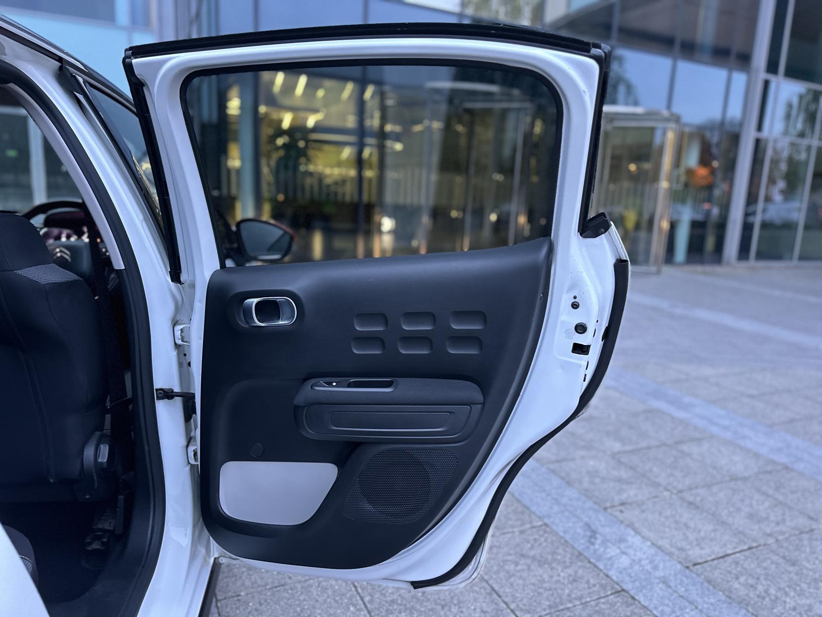 Citroen C3 1.2 PureTech Flair Hatchback 5dr Petrol Manual Euro 6 (82 ps)