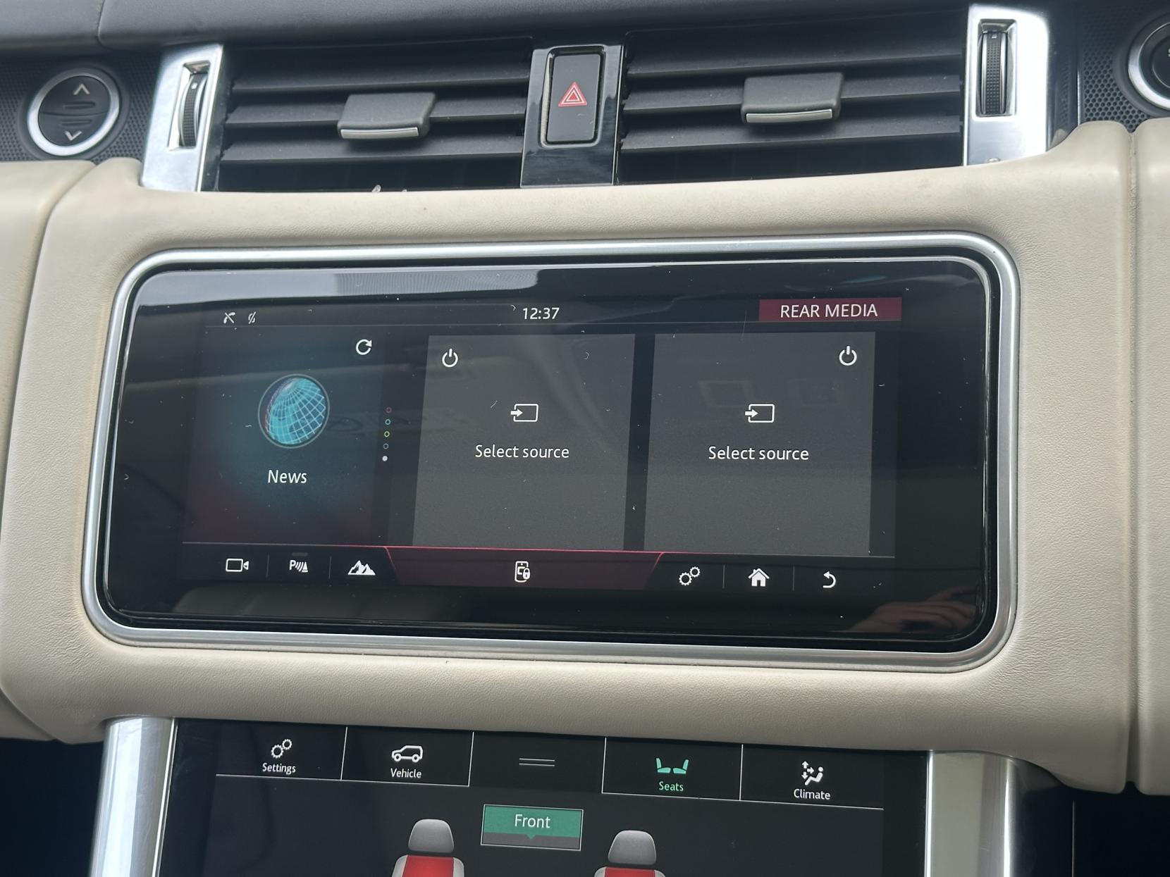 Land Rover Range Rover Sport 3.0 SD V6 Autobiography Dynamic SUV 5dr Diesel Auto 4WD Euro 6 (s/s) (306 ps)