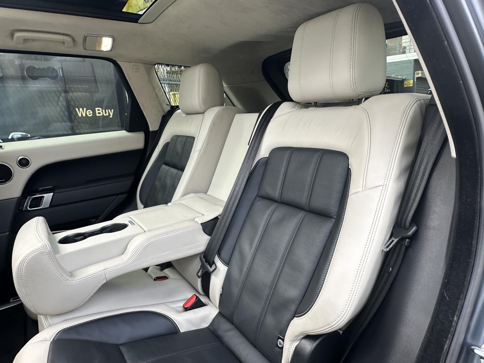 Land Rover Range Rover Sport 3.0 SD V6 Autobiography Dynamic SUV 5dr Diesel Auto 4WD Euro 6 (s/s) (306 ps)