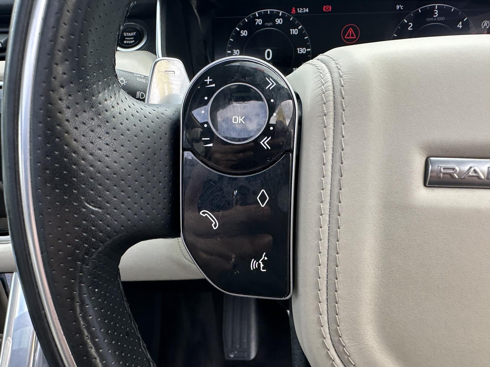 Land Rover Range Rover Sport 3.0 SD V6 Autobiography Dynamic SUV 5dr Diesel Auto 4WD Euro 6 (s/s) (306 ps)