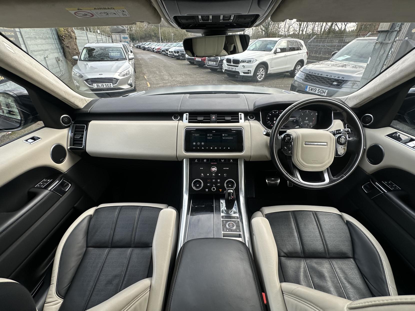 Land Rover Range Rover Sport 3.0 SD V6 Autobiography Dynamic SUV 5dr Diesel Auto 4WD Euro 6 (s/s) (306 ps)