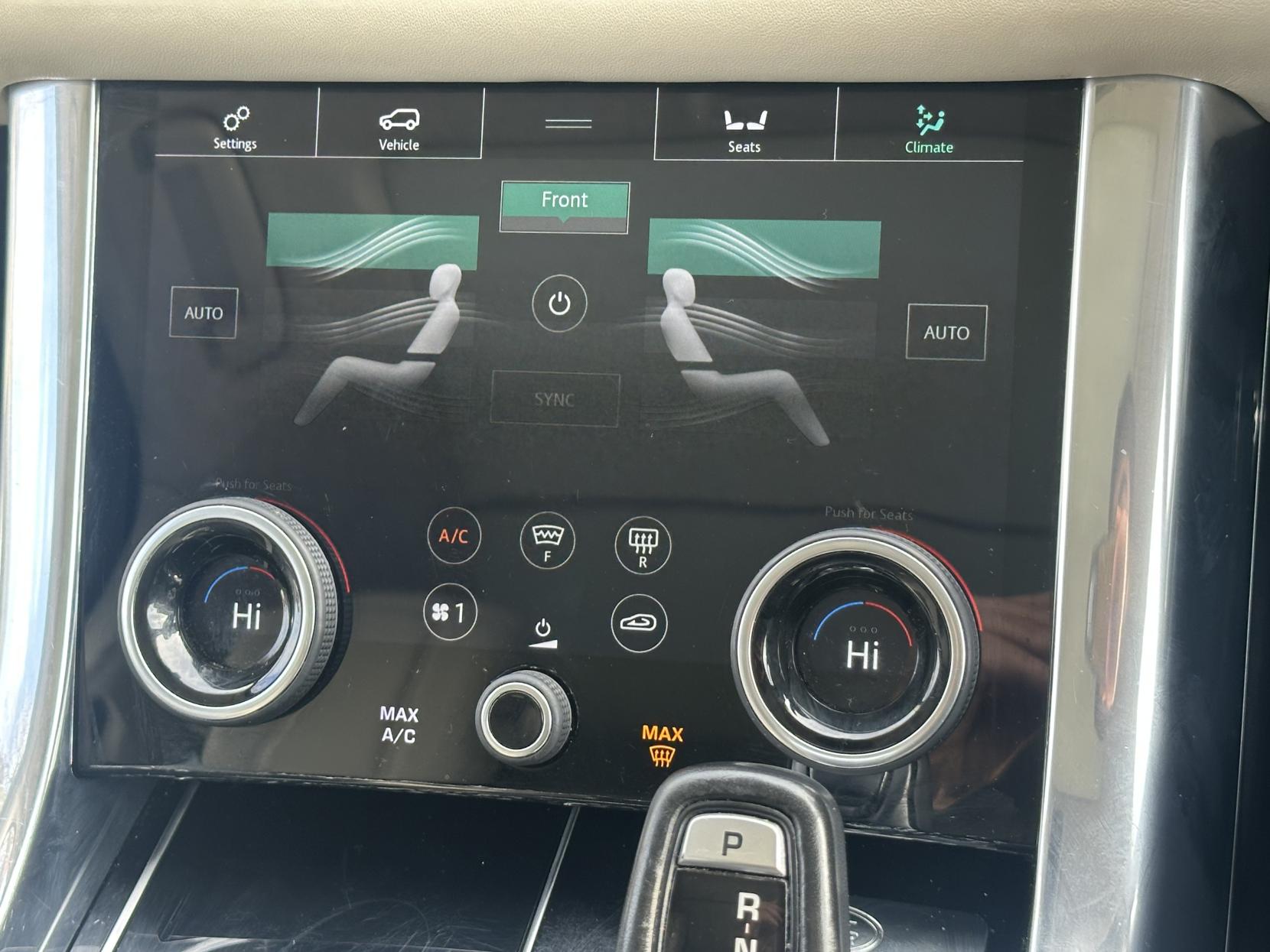 Land Rover Range Rover Sport 3.0 SD V6 Autobiography Dynamic SUV 5dr Diesel Auto 4WD Euro 6 (s/s) (306 ps)