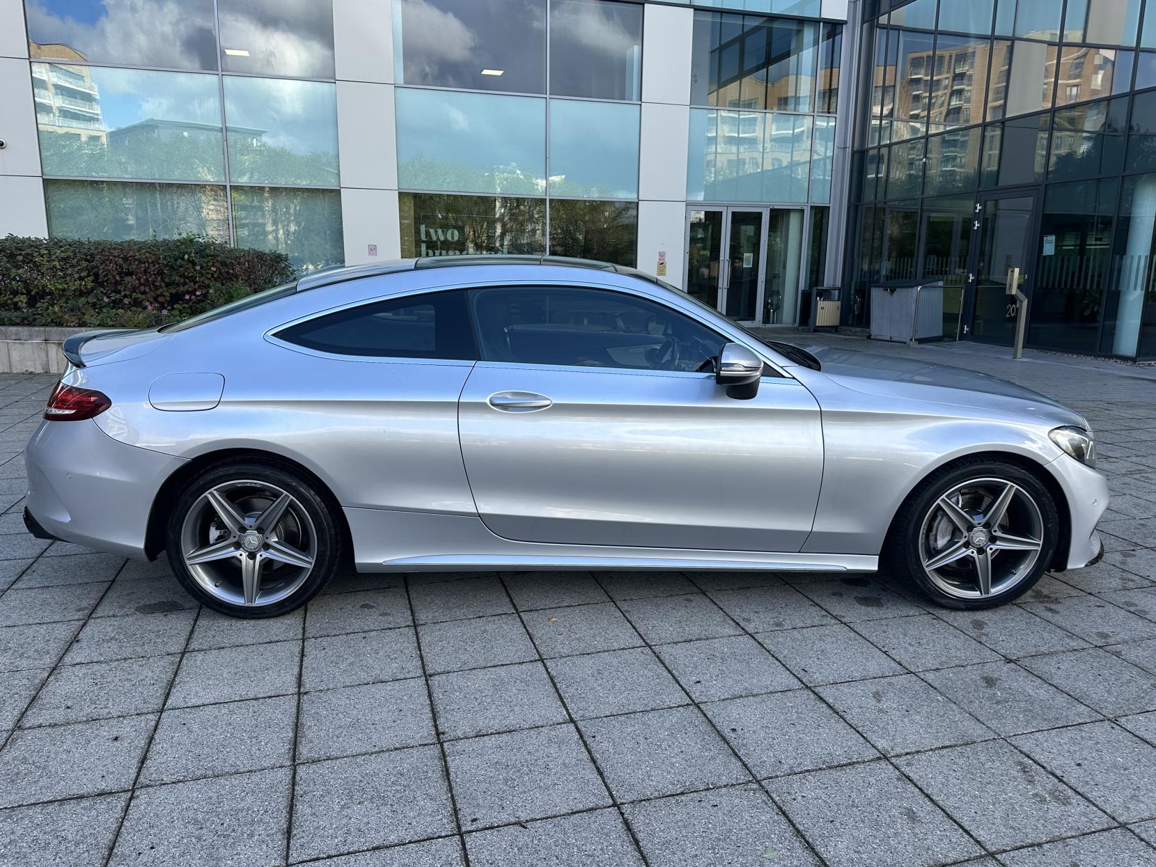 Mercedes-Benz C Class 2.1 C220d AMG Line Coupe 2dr Diesel G-Tronic+ Euro 6 (s/s) (170 ps)