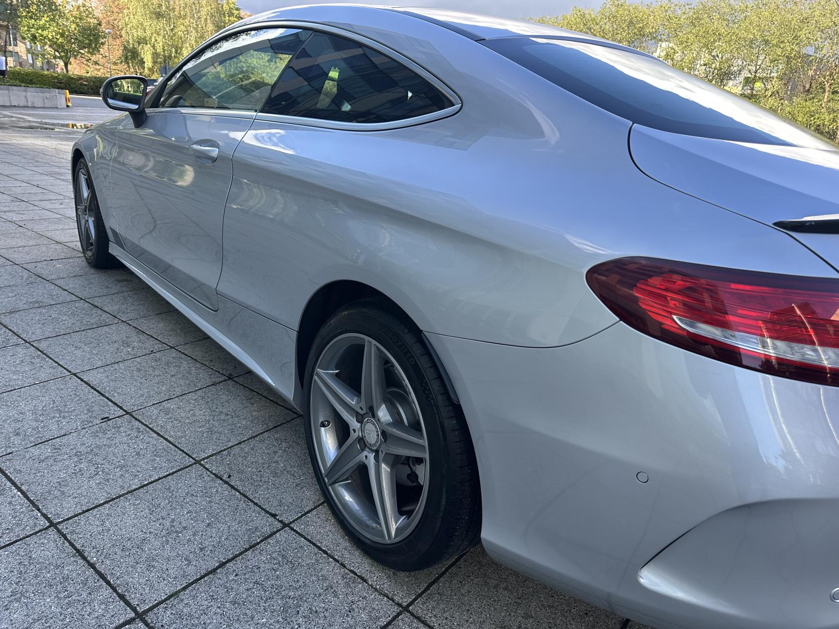 Mercedes-Benz C Class 2.1 C220d AMG Line Coupe 2dr Diesel G-Tronic+ Euro 6 (s/s) (170 ps)