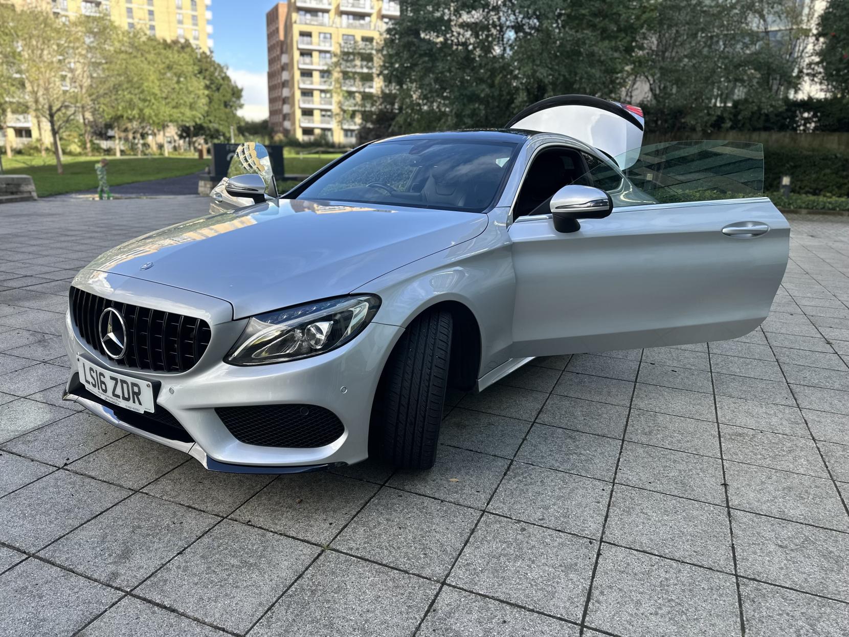 Mercedes-Benz C Class 2.1 C220d AMG Line Coupe 2dr Diesel G-Tronic+ Euro 6 (s/s) (170 ps)