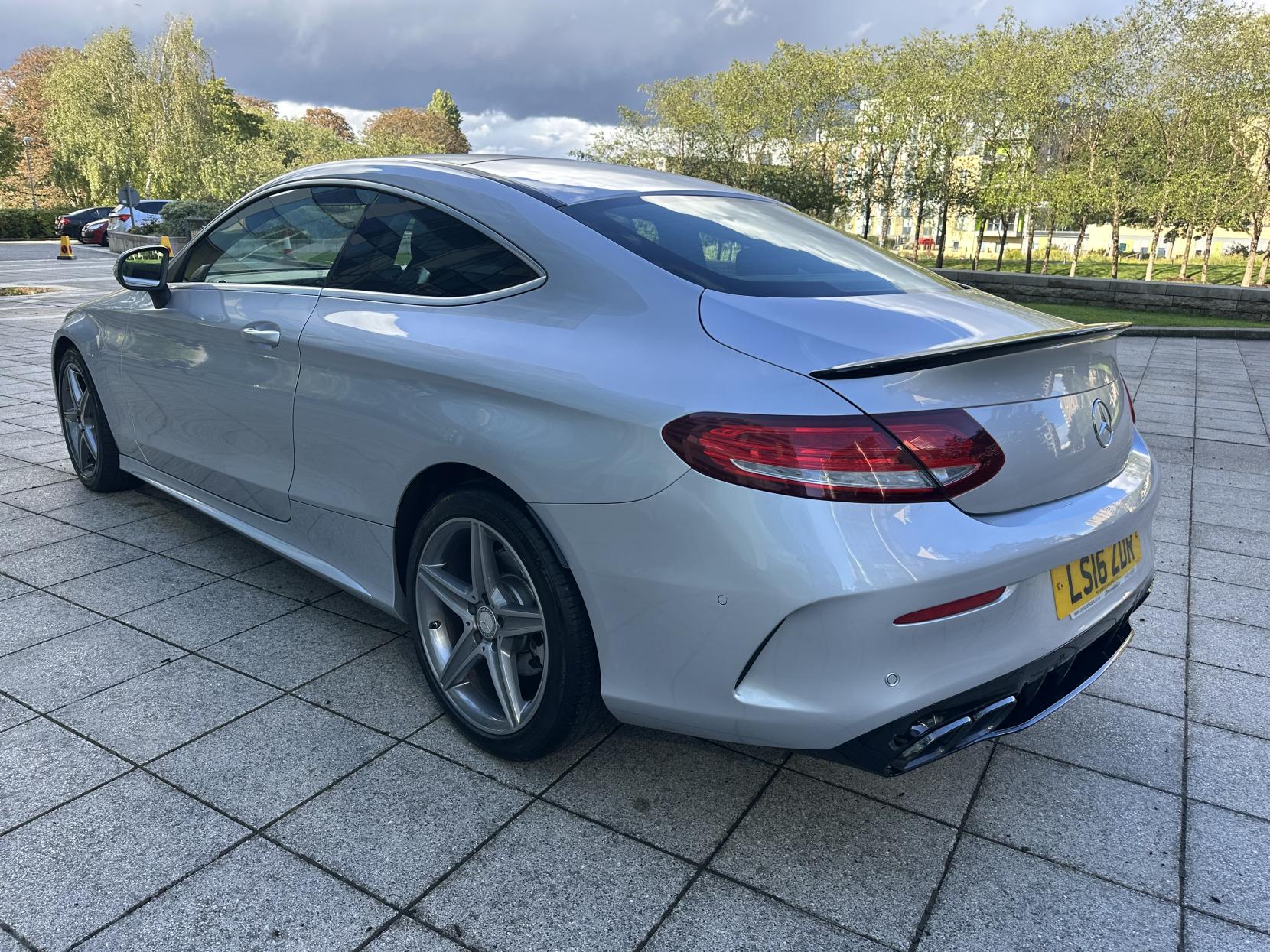 Mercedes-Benz C Class 2.1 C220d AMG Line Coupe 2dr Diesel G-Tronic+ Euro 6 (s/s) (170 ps)