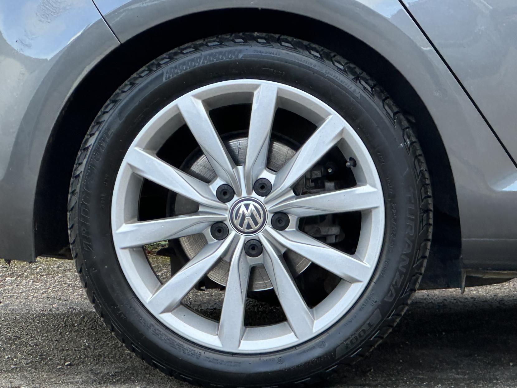 Volkswagen Golf 2.0 TDI BlueMotion Tech GT Hatchback 5dr Diesel DSG Euro 6 (s/s) (150 ps)